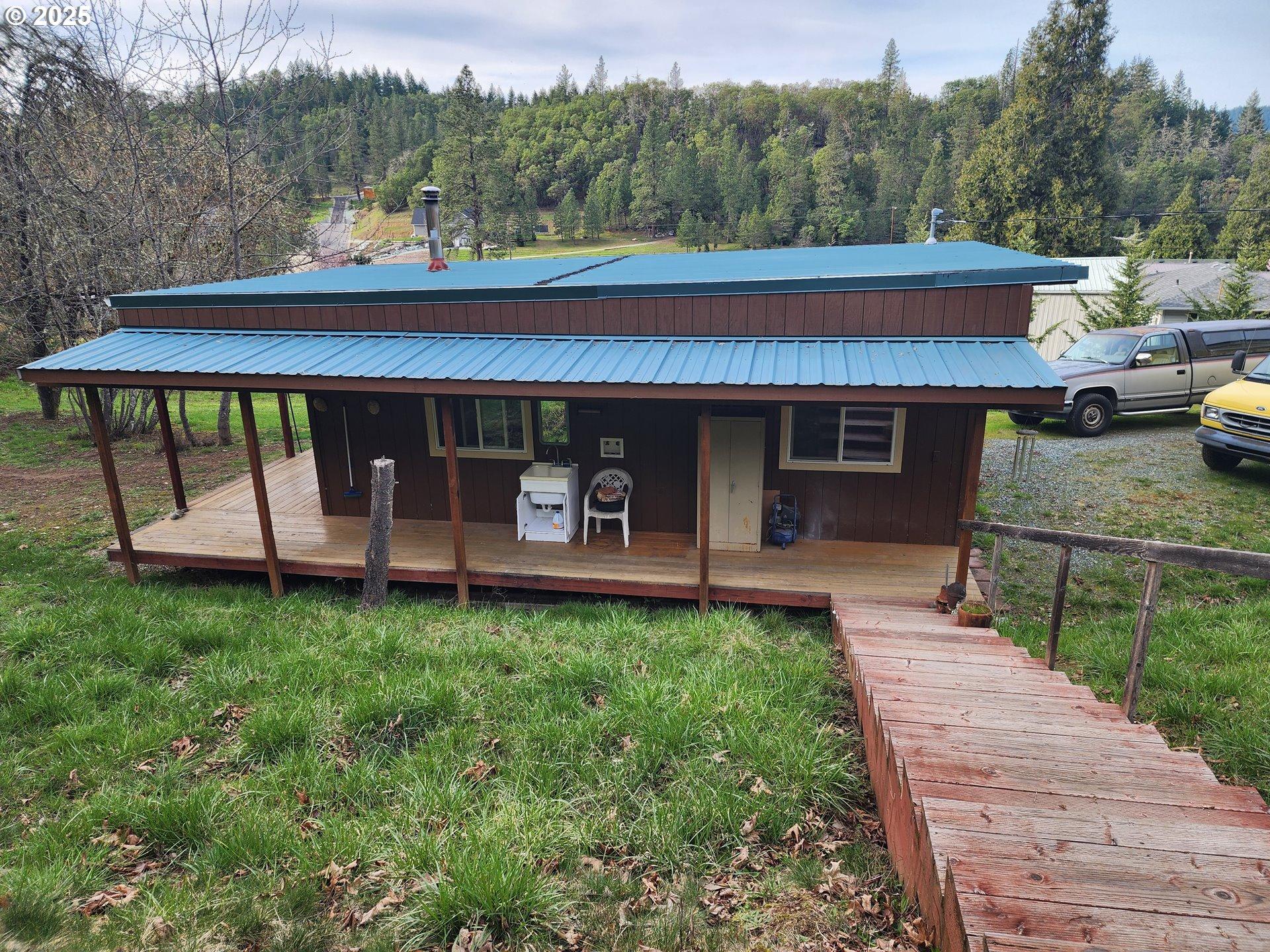 Huffman St, Canyonville, OR 97417