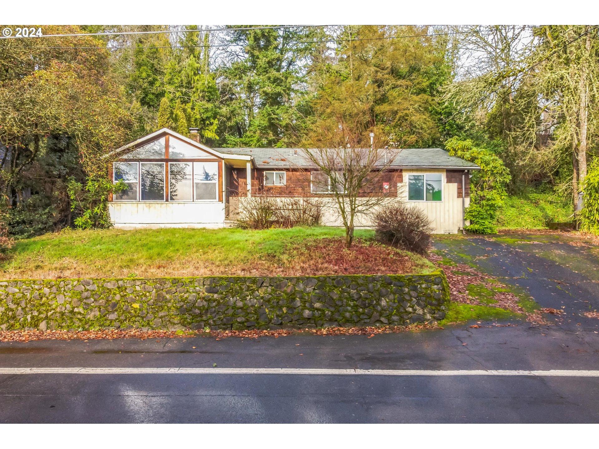 Lakeview Blvd, Lake Oswego, OR 97035