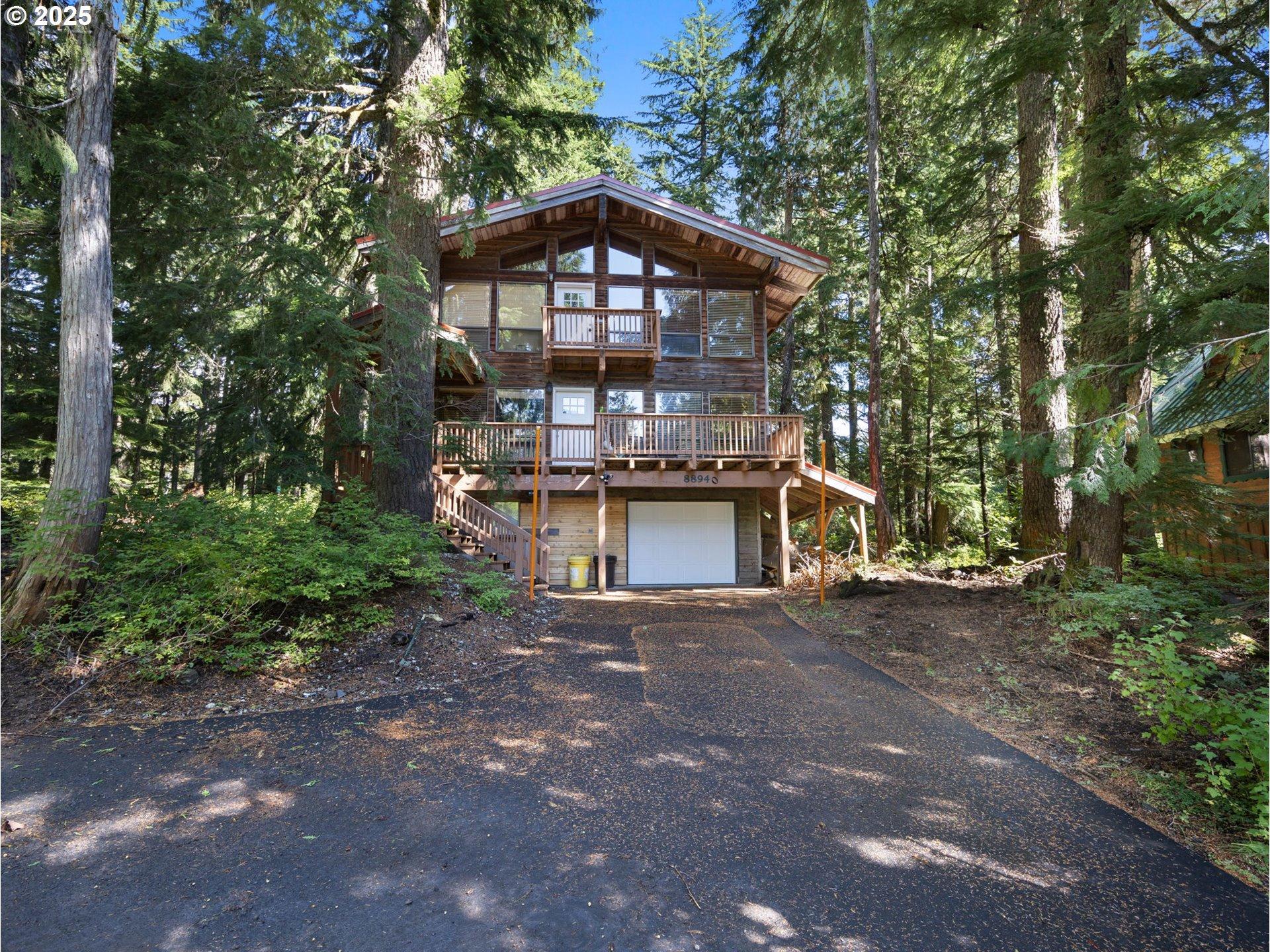 E Round Mountain Loop, Government Camp, OR 97028