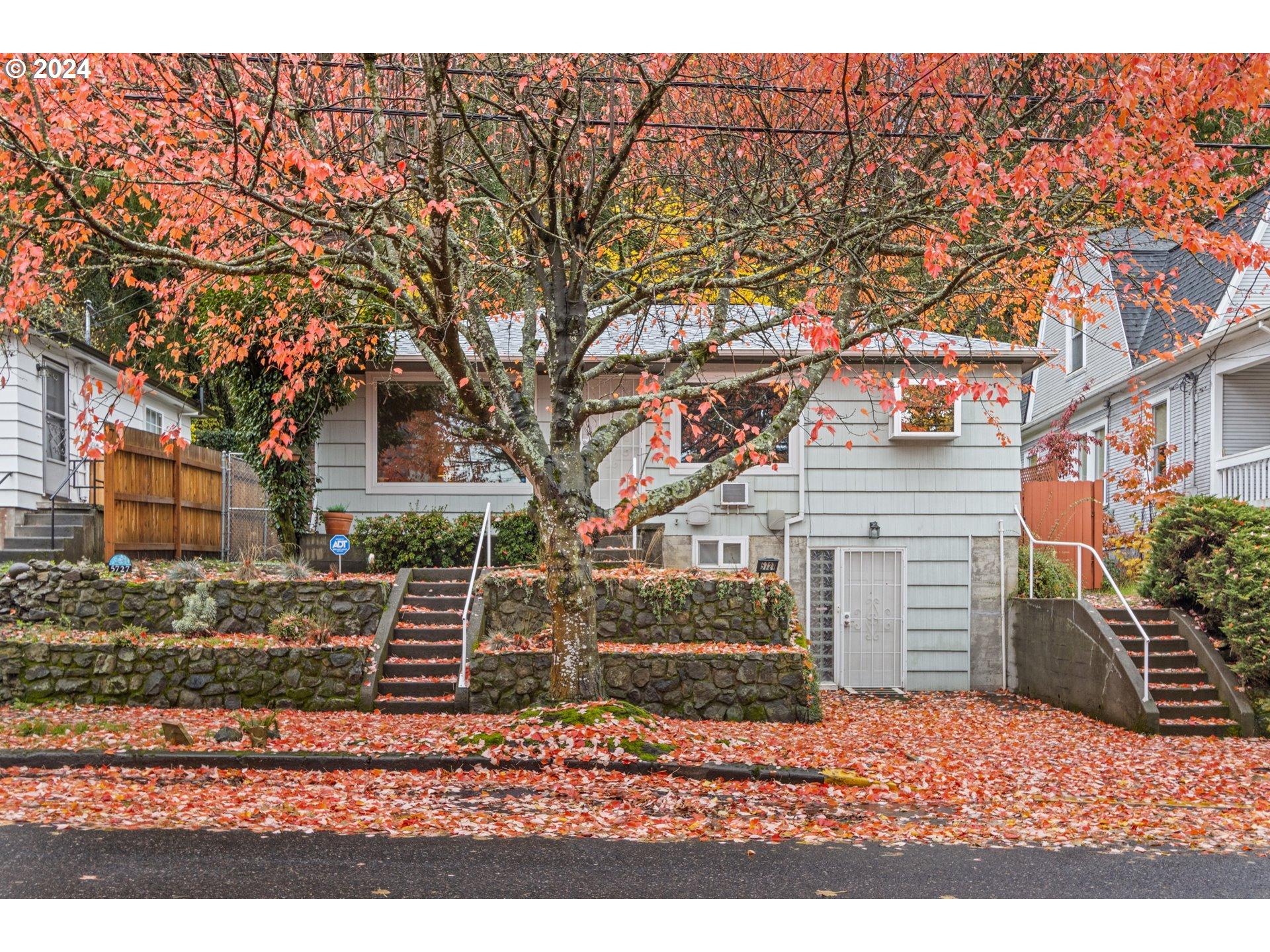 S Corbett Ave, Portland, OR 97239