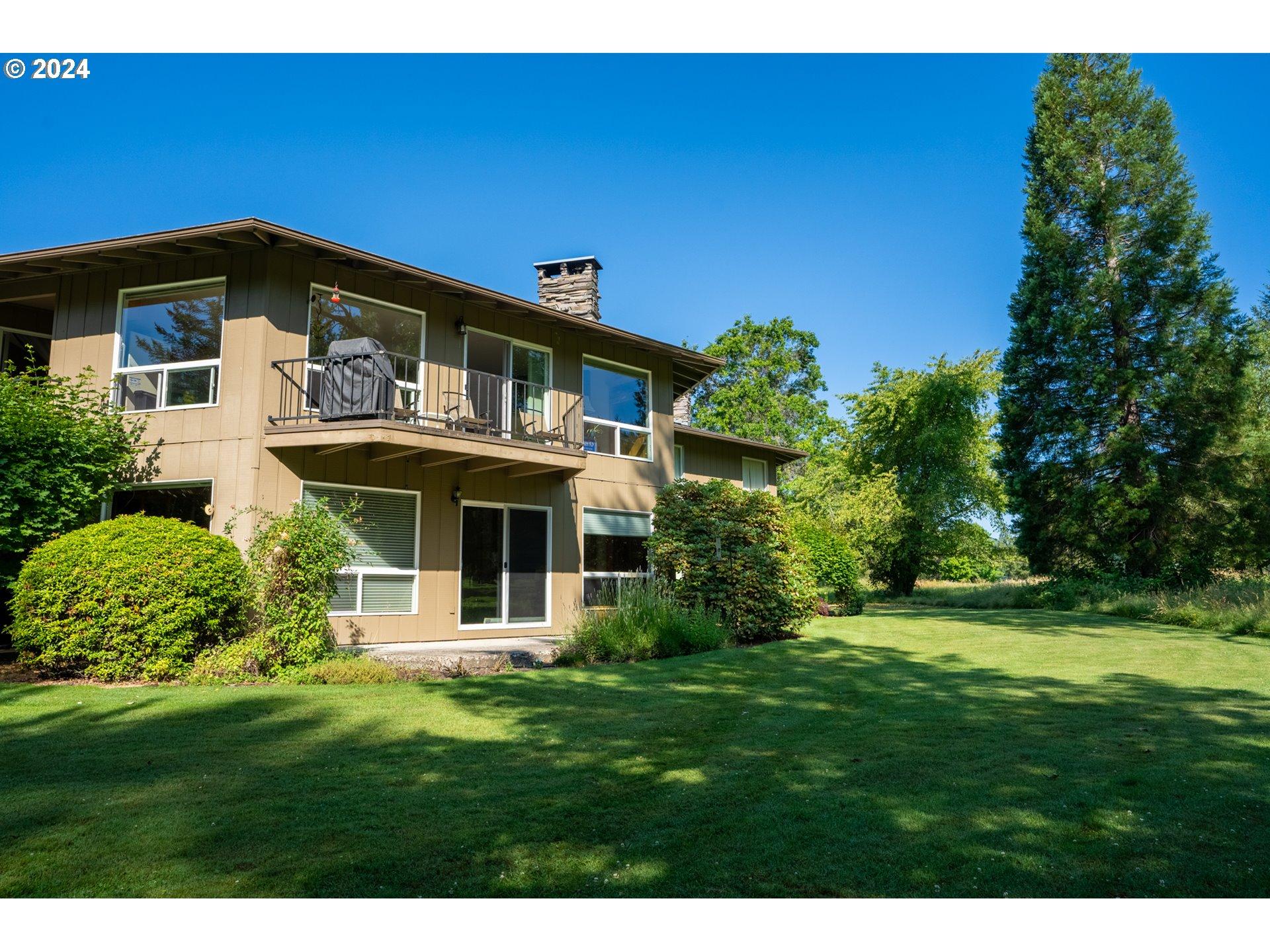 E Fairway Estates Rd, Welches, OR 97067