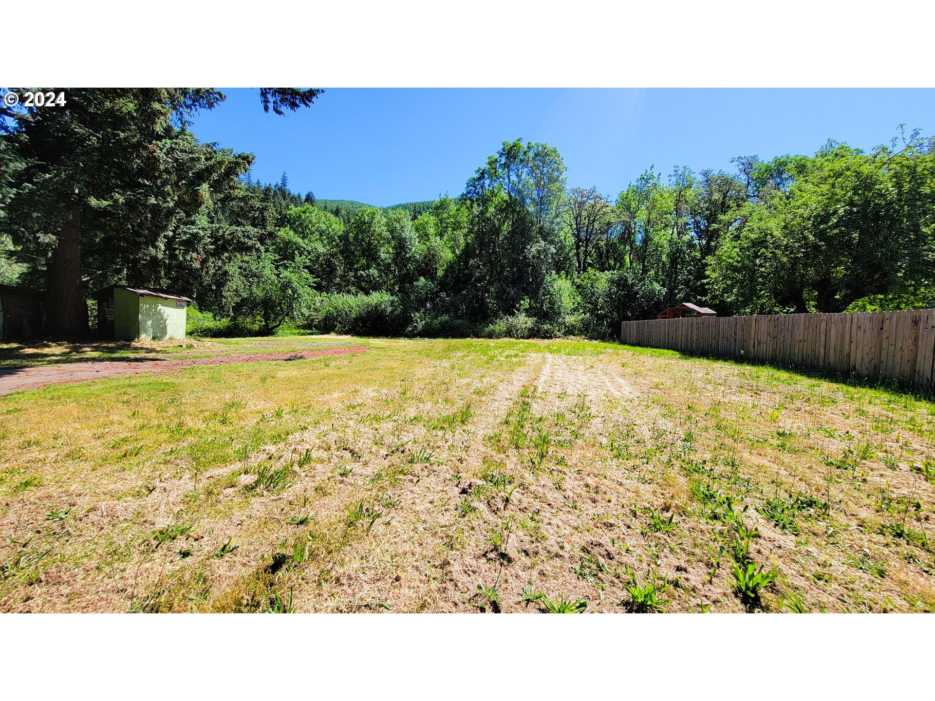 Row River Rd, Dorena, OR 97434