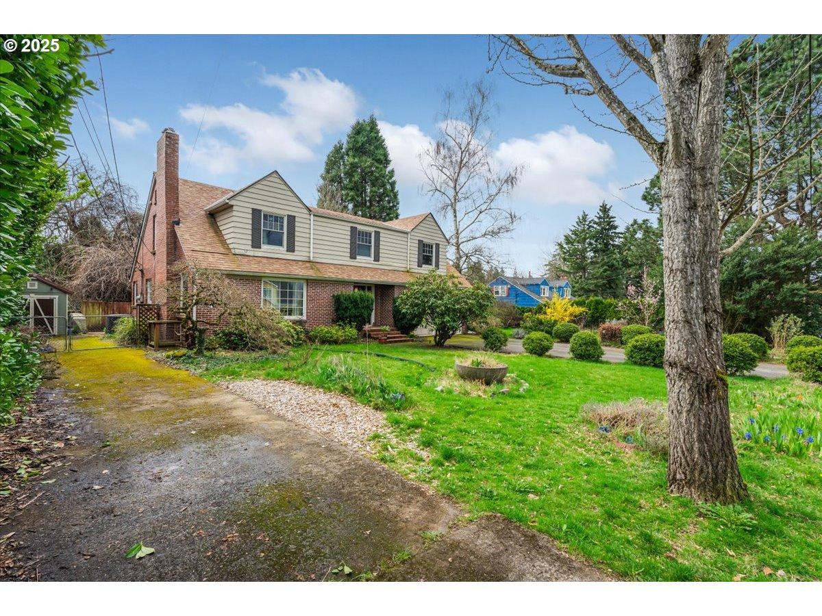 Ne Holman St, Portland, OR 97218
