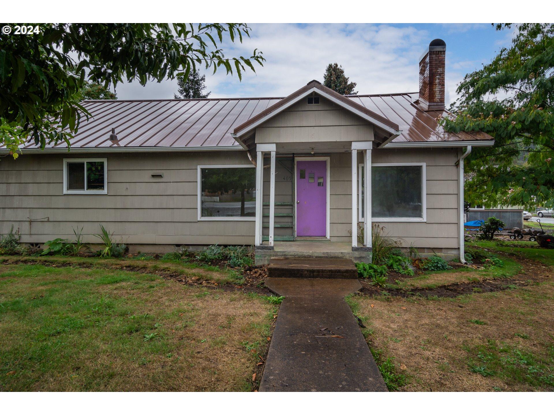 S Cedar St, Drain, OR 97435
