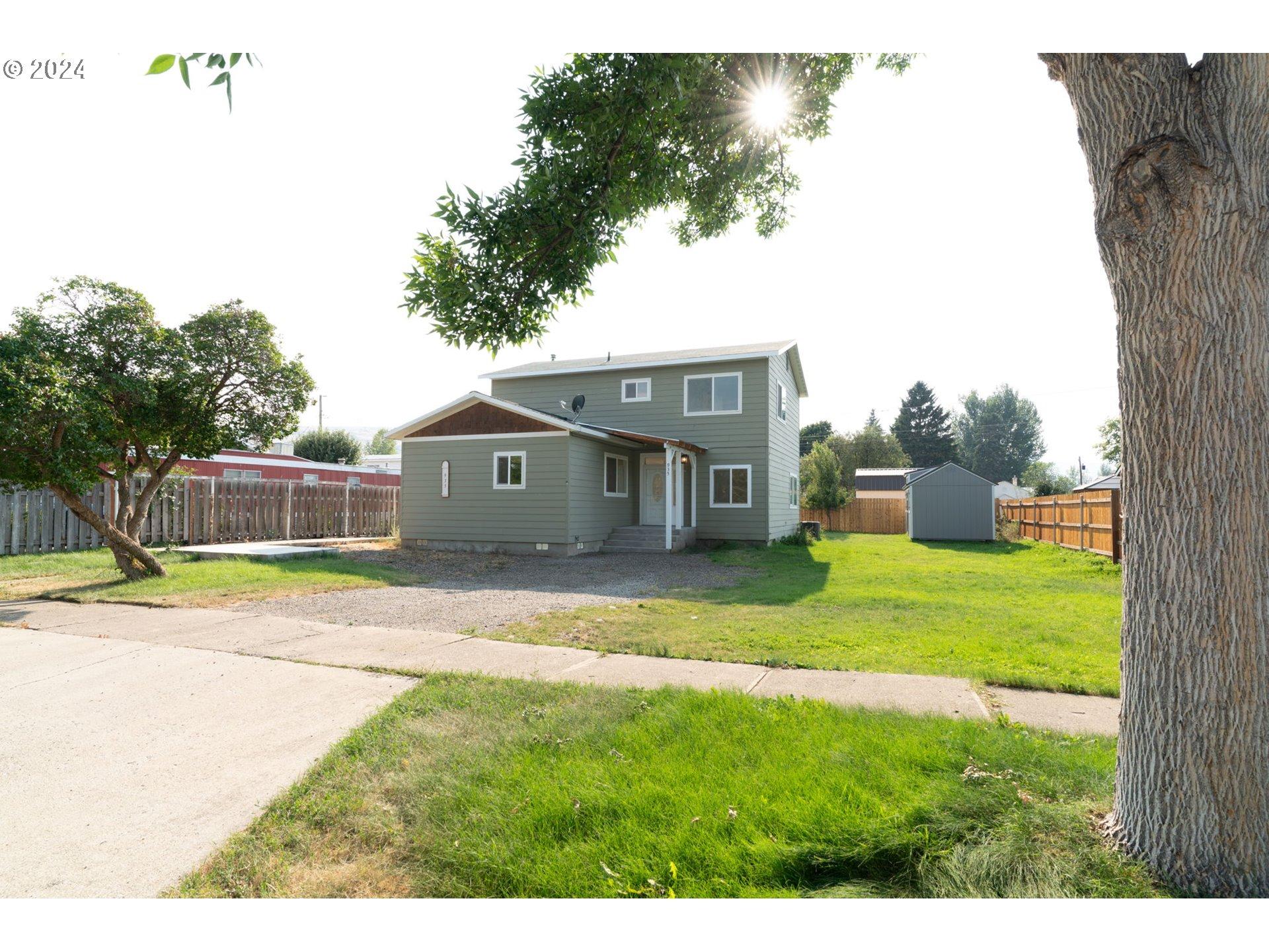 Walnut St, Baker City, OR 97814