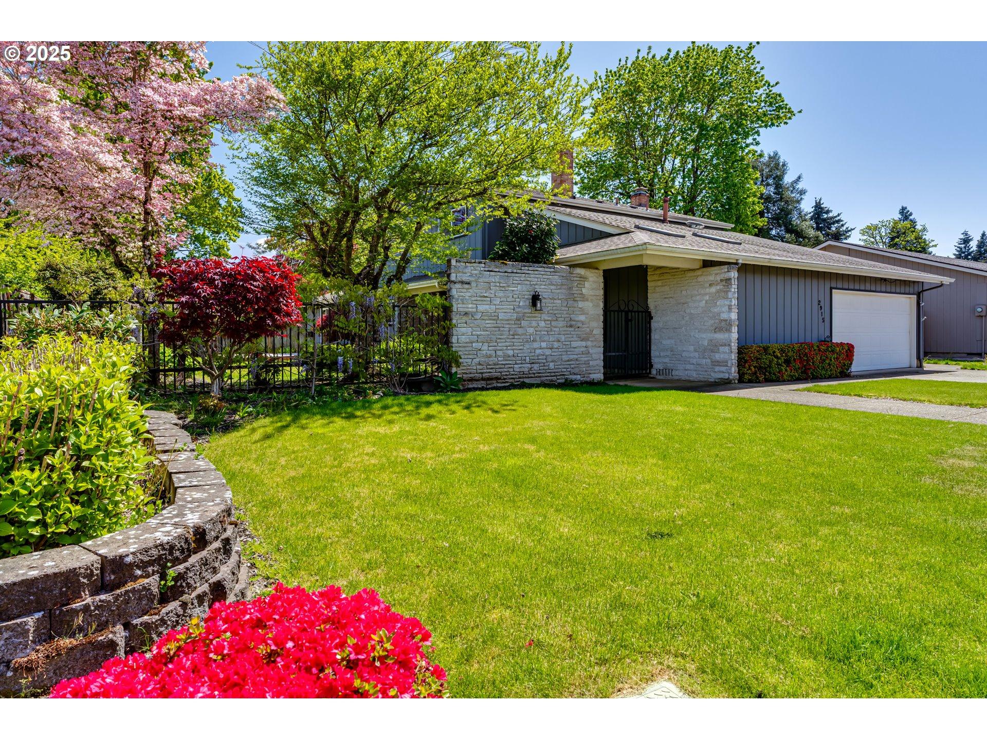 Chuckanut St, Eugene, OR 97408