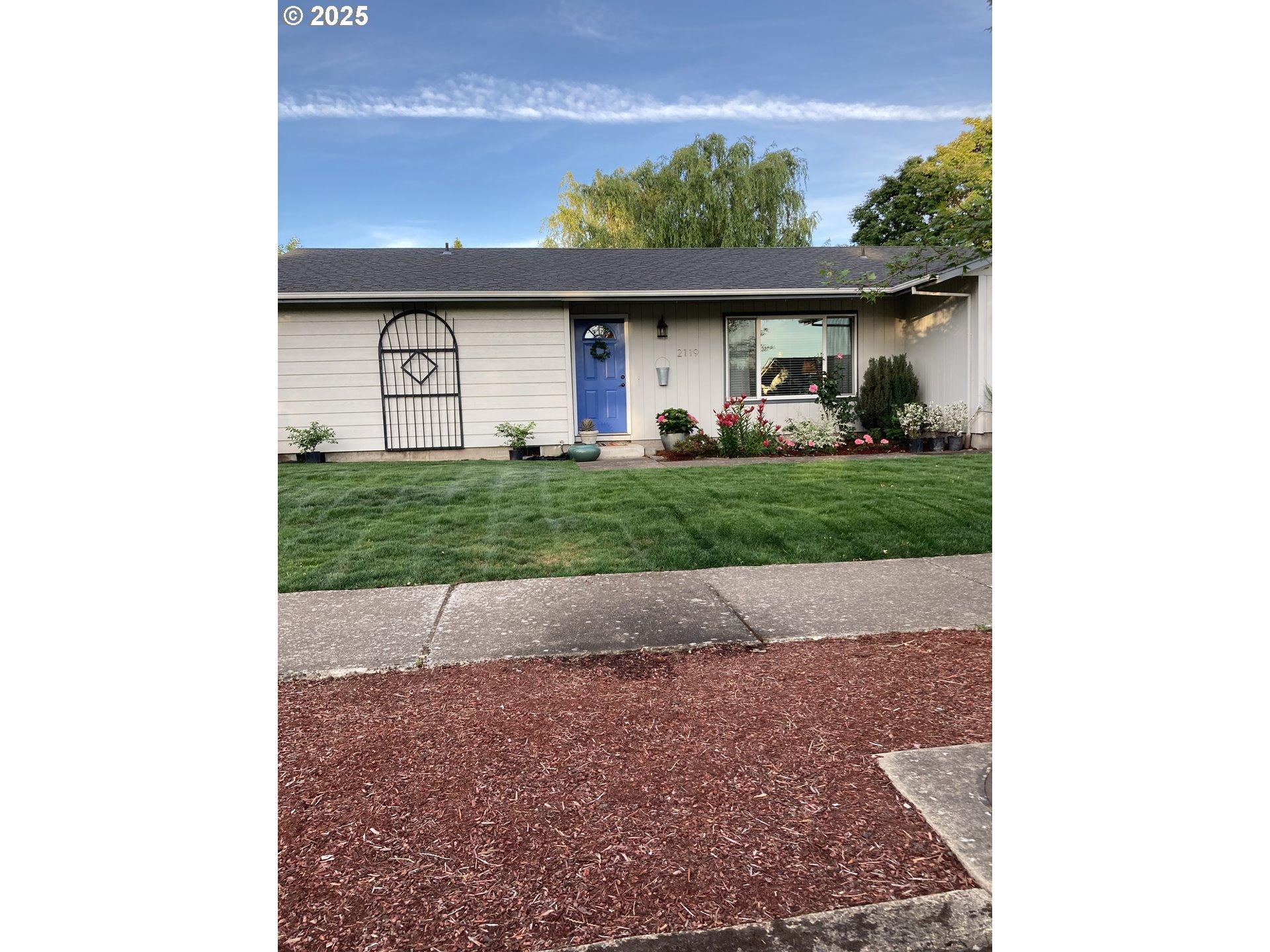 15th St, Springfield, OR 97477