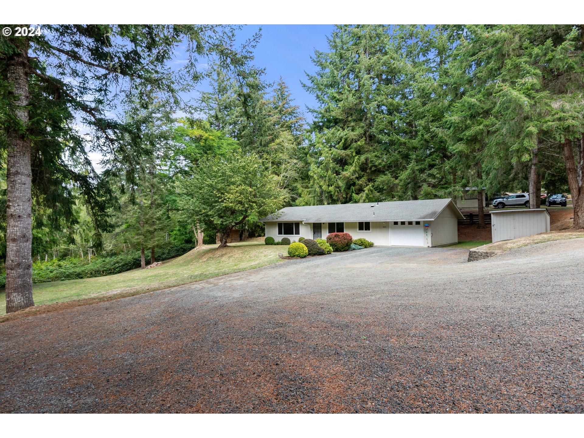 Sunnyside Ln, Coquille, OR 97423