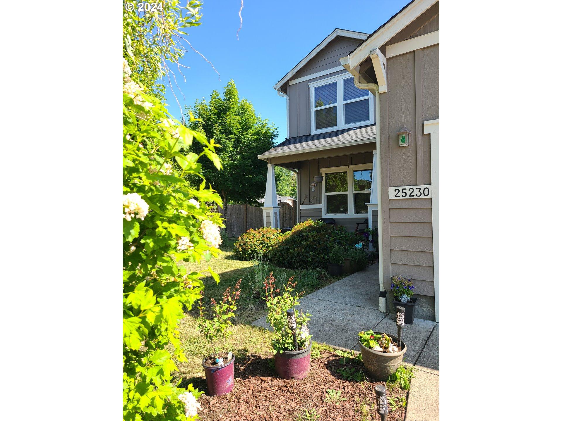 Irenic Ave, Veneta, OR 97487