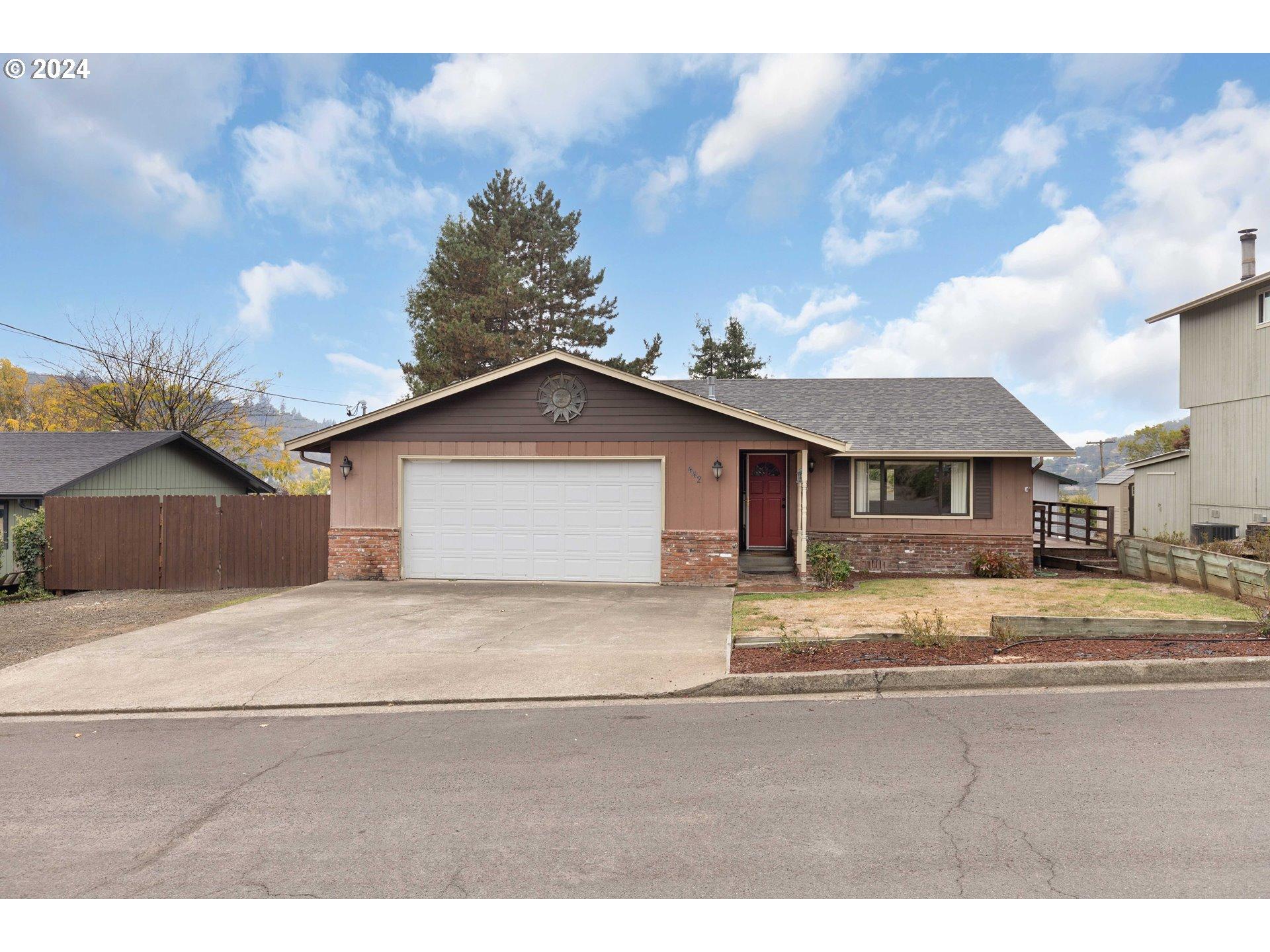 Ne Manzanita Ct, Roseburg, OR 97470