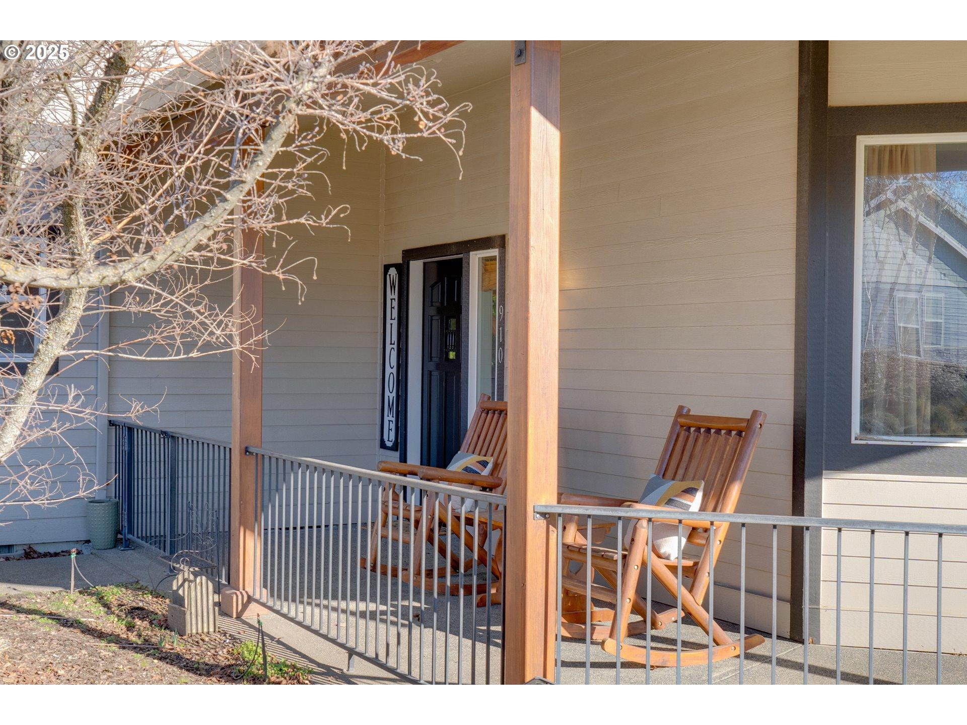 Samantha St, Hood River, OR 97031