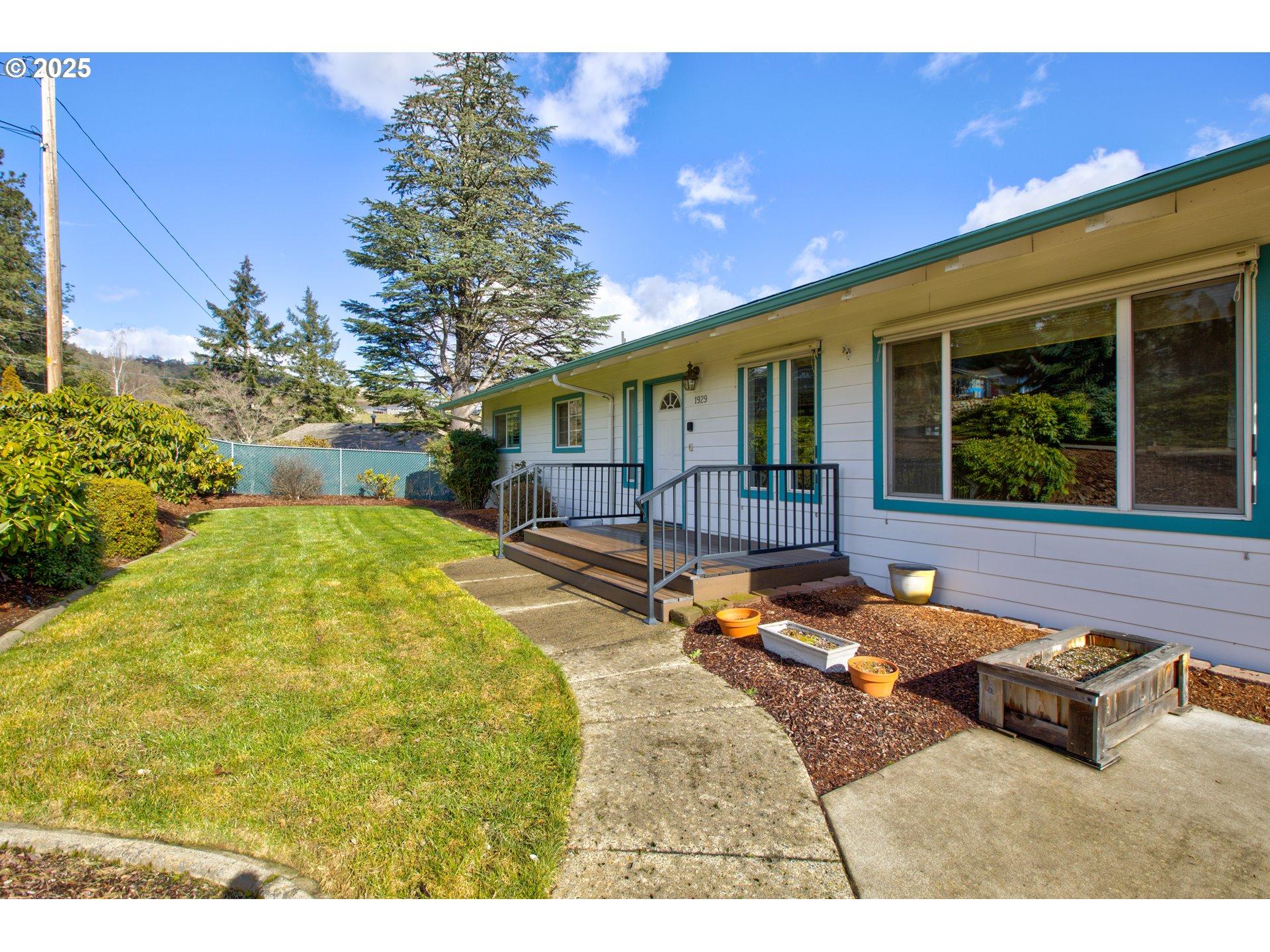 Nw Lynwood St, Roseburg, OR 97471