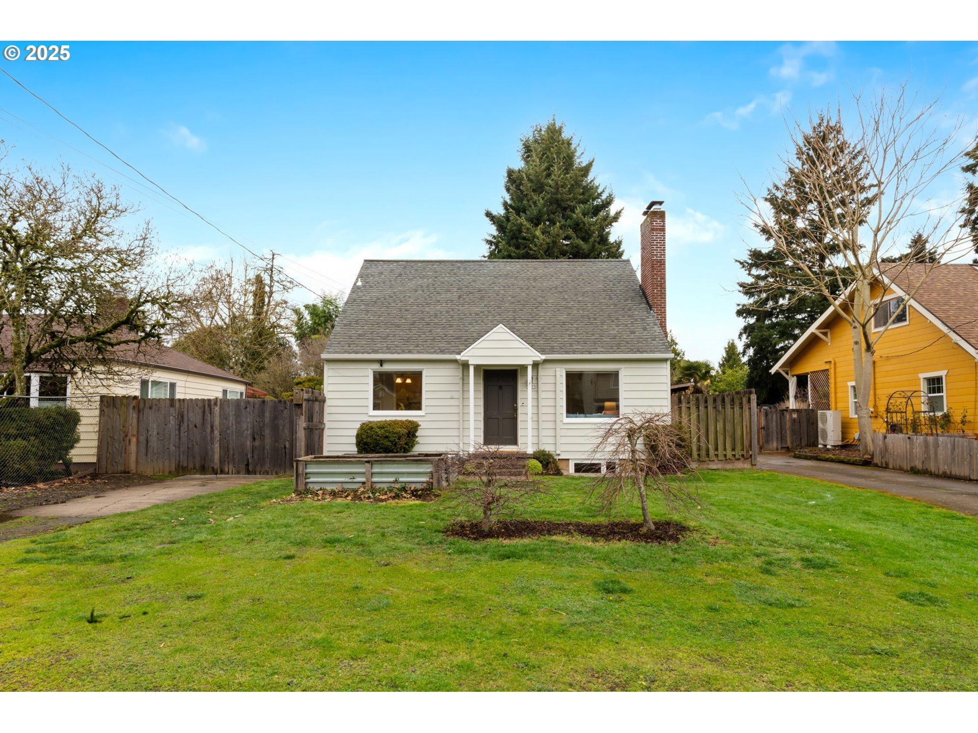 Ne Ainsworth St, Portland, OR 97218