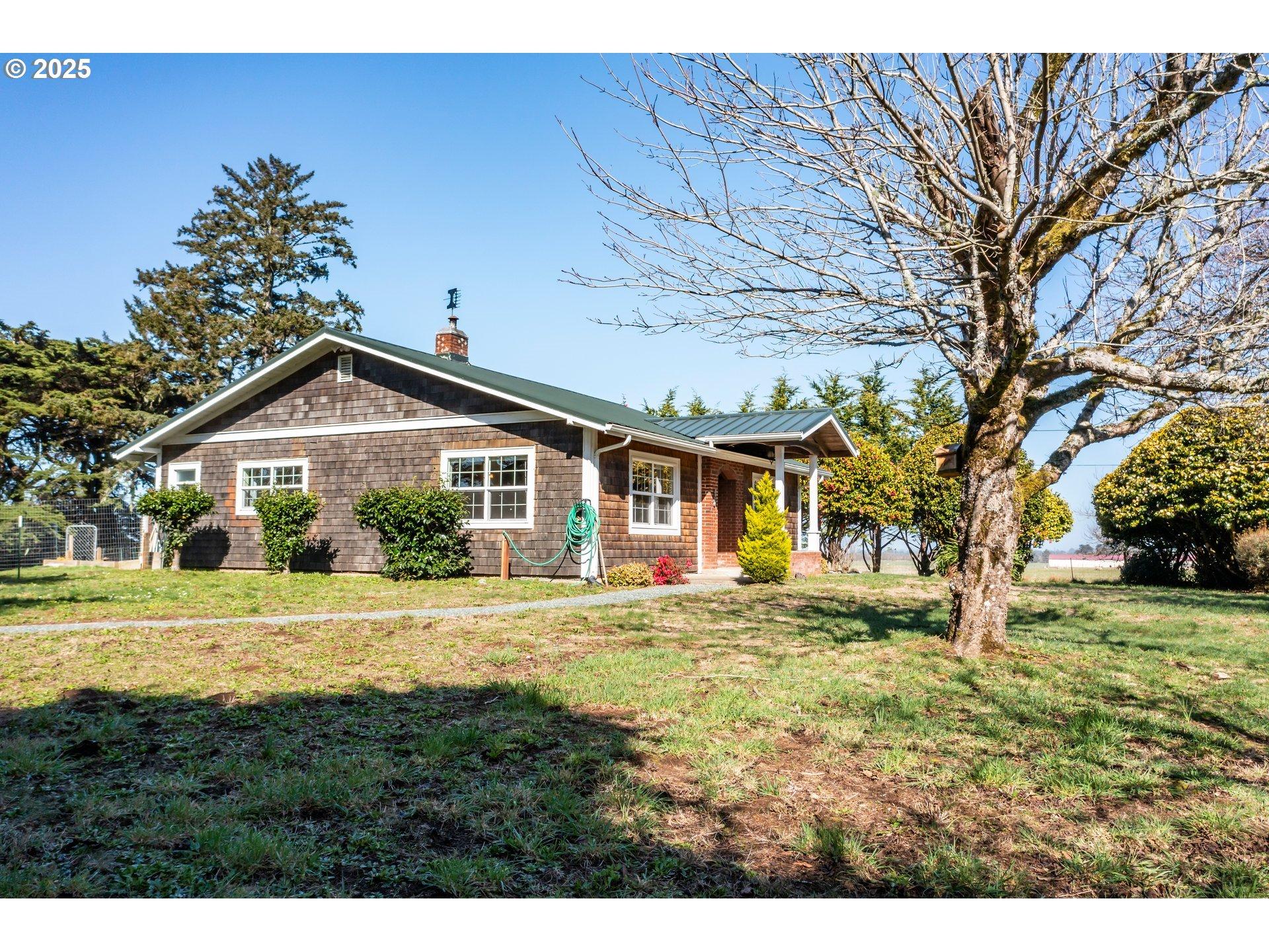 Floras Lake Loop, Langlois, OR 97450