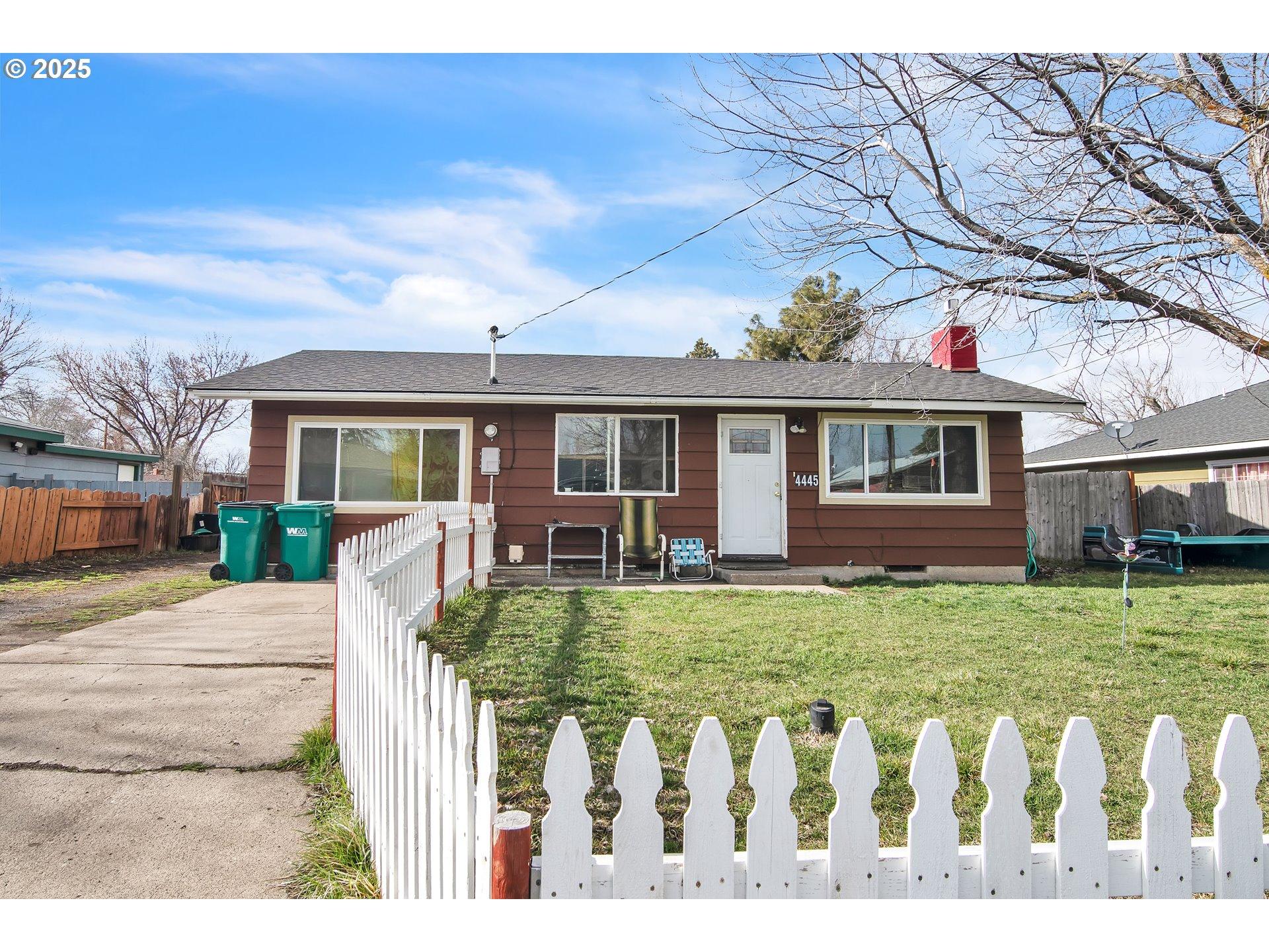 Barry Dr, Klamath Falls, OR 97603