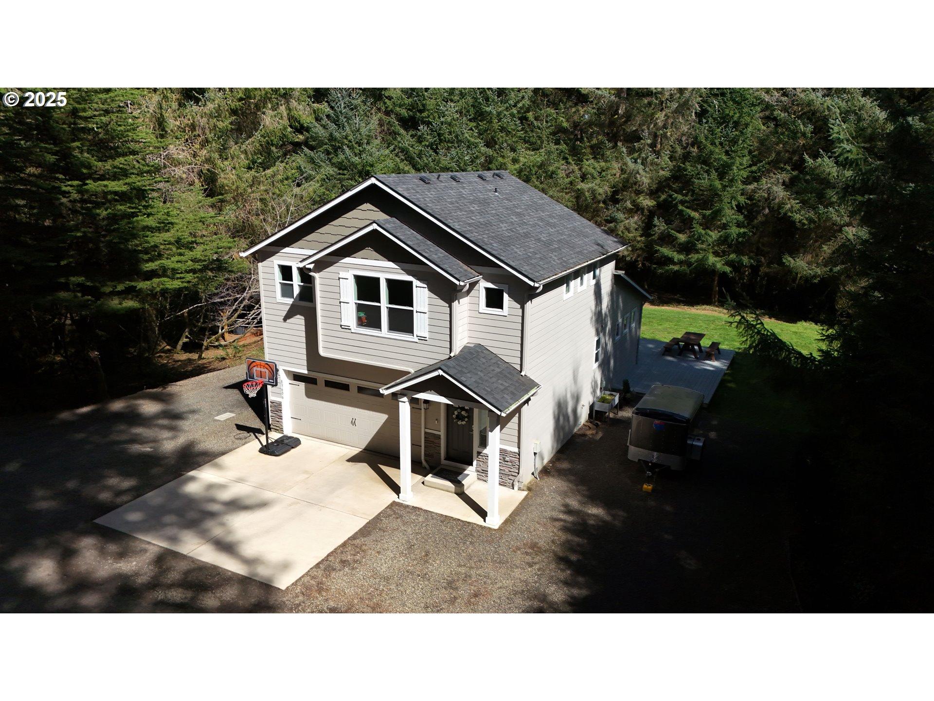 Clear Lake Rd, Florence, OR 97439
