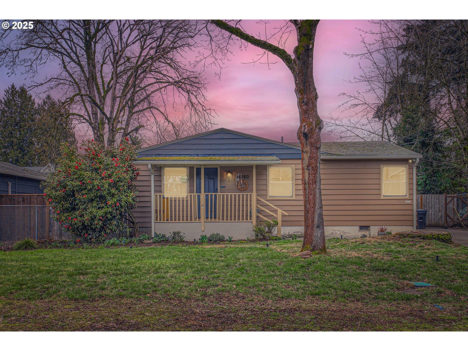 Se Rainier Ave, Clackamas, OR 97015