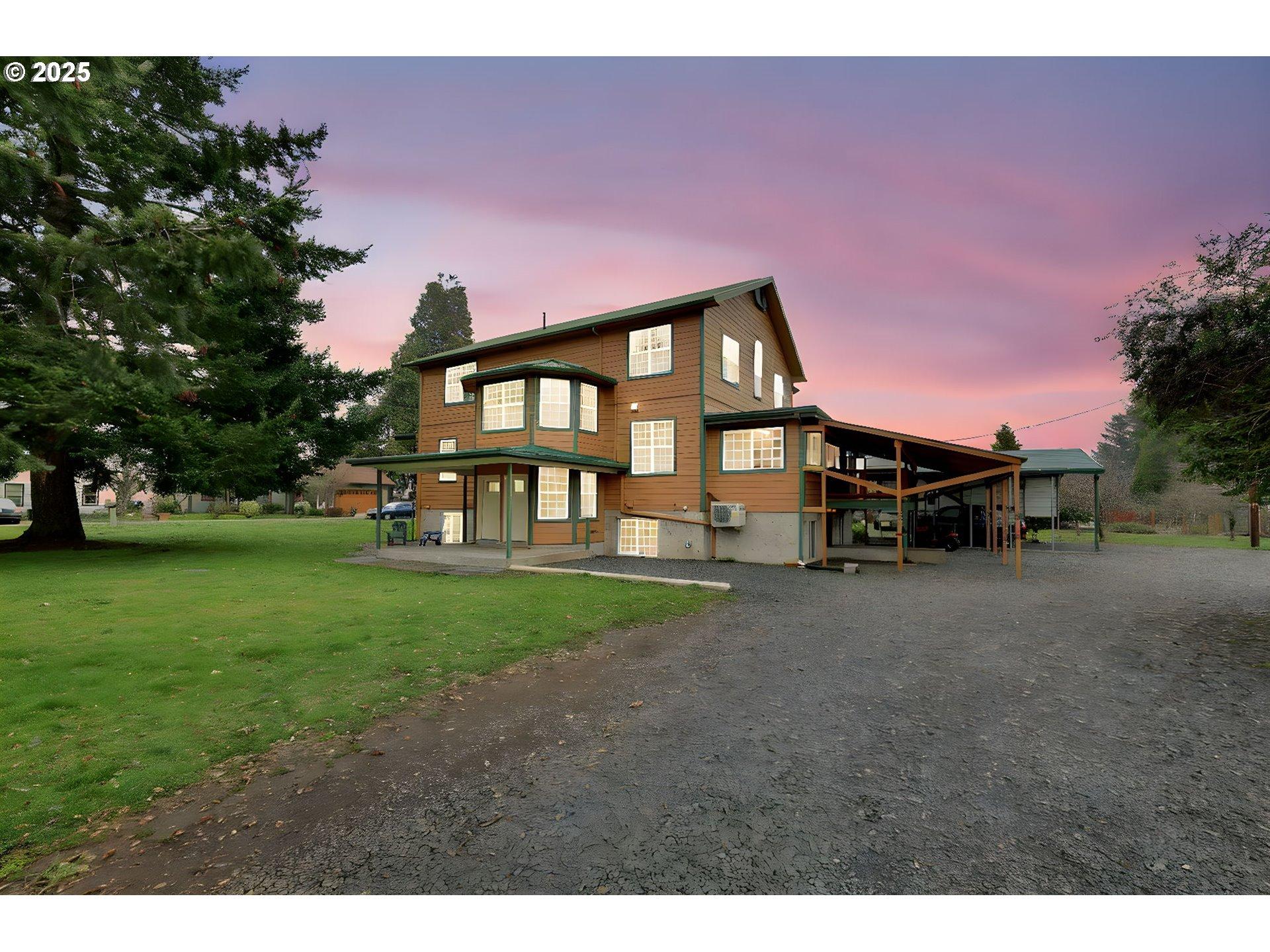 Page Ln, Springfield, OR 97478
