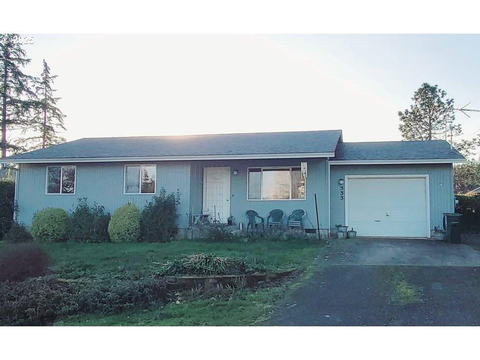 St John St, Sutherlin, OR 97479