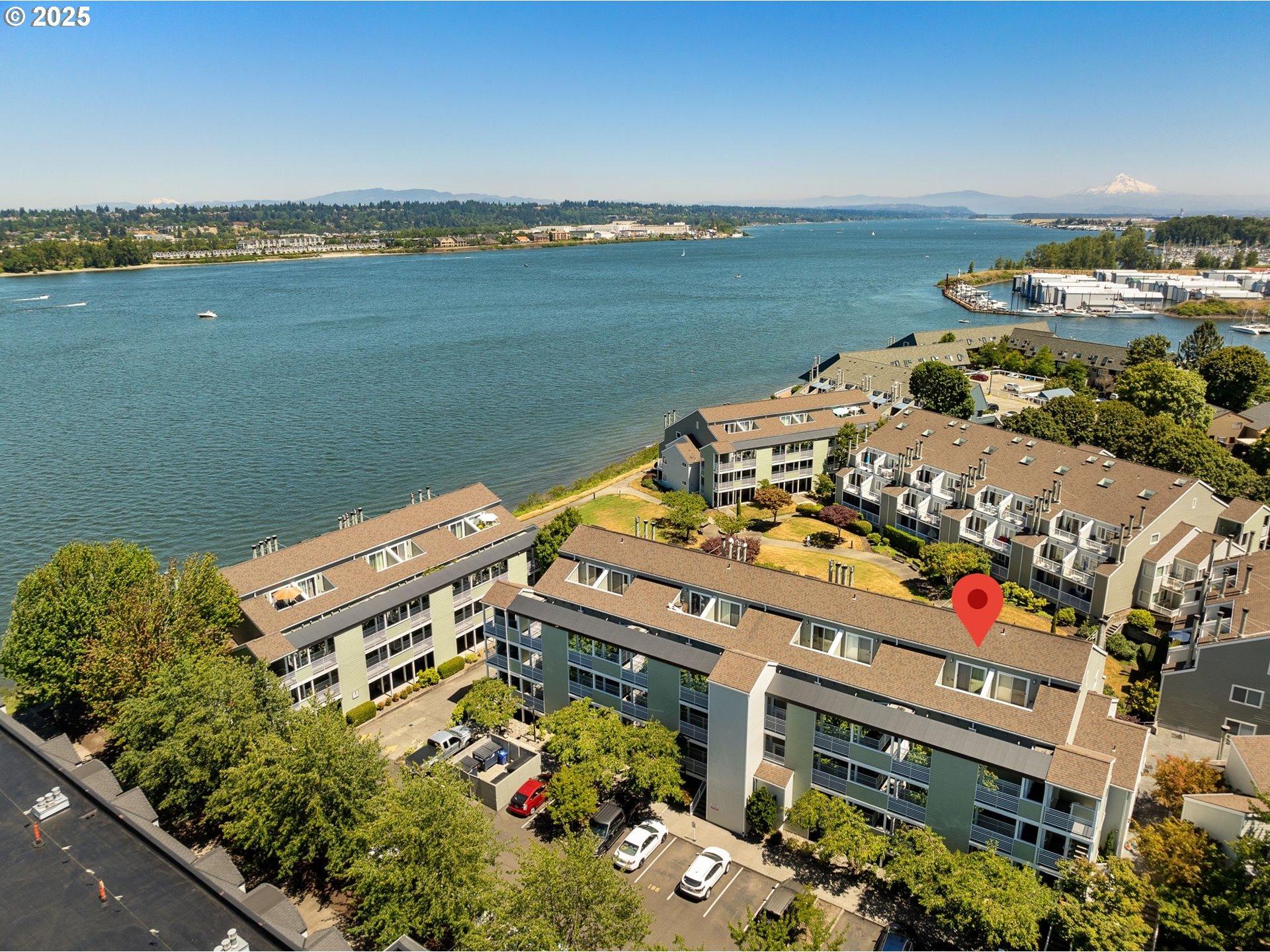 N Hayden Bay Dr, Portland, OR 97217