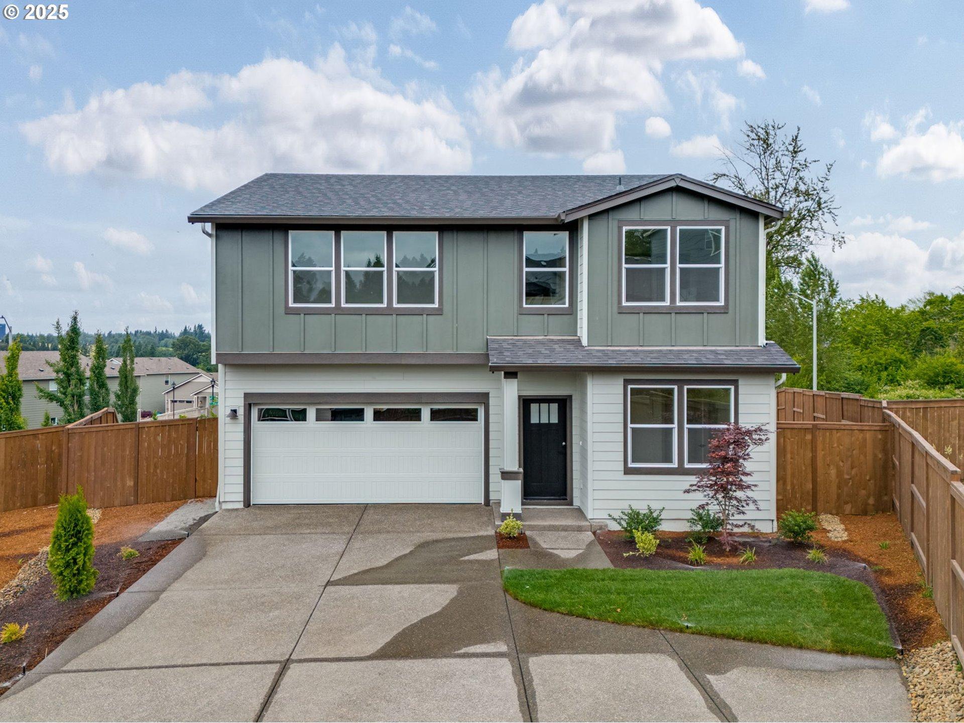 W 14th Ave, La Center, WA 98629