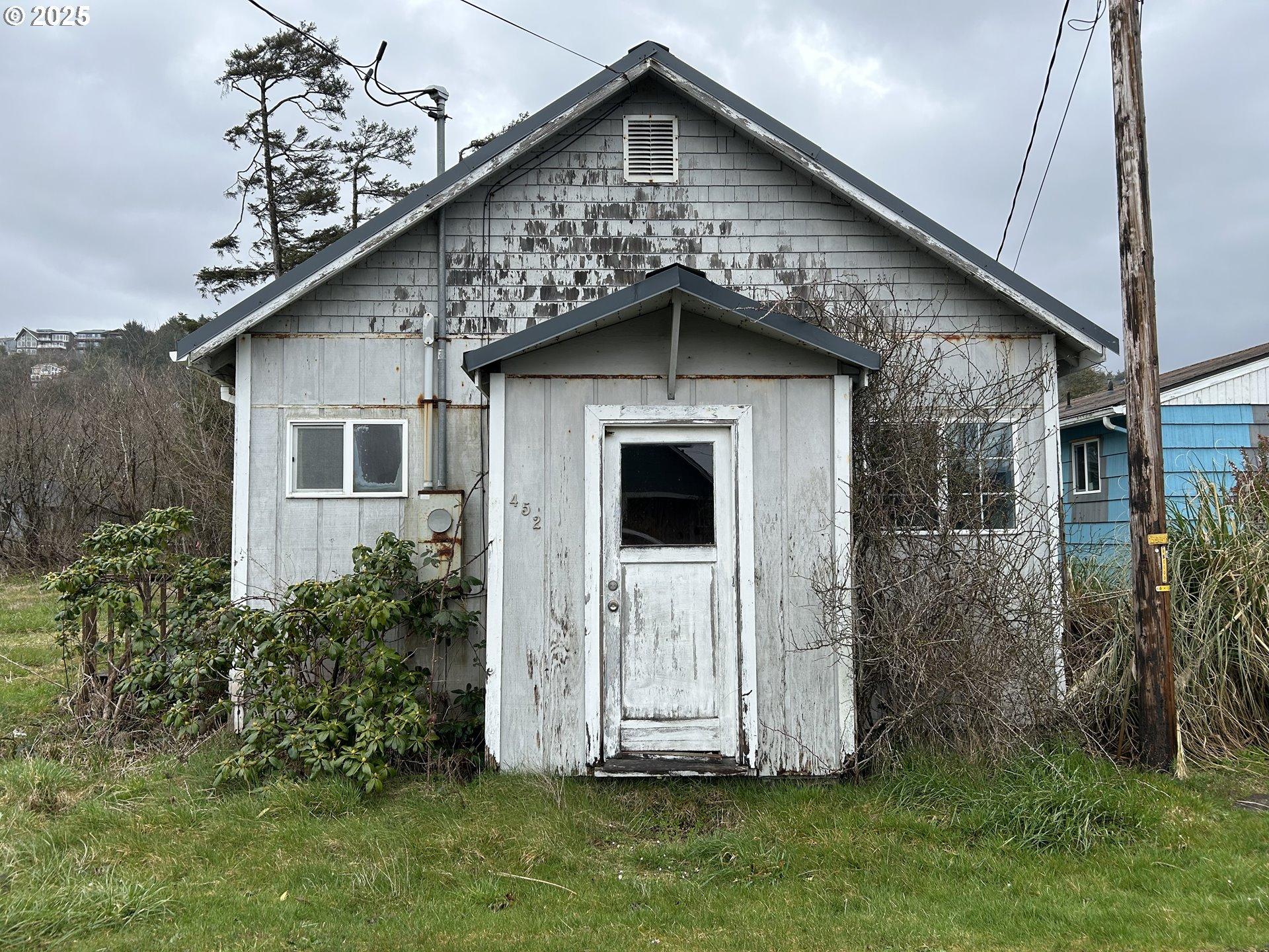 S Anchor St, Rockaway Beach, OR 97136