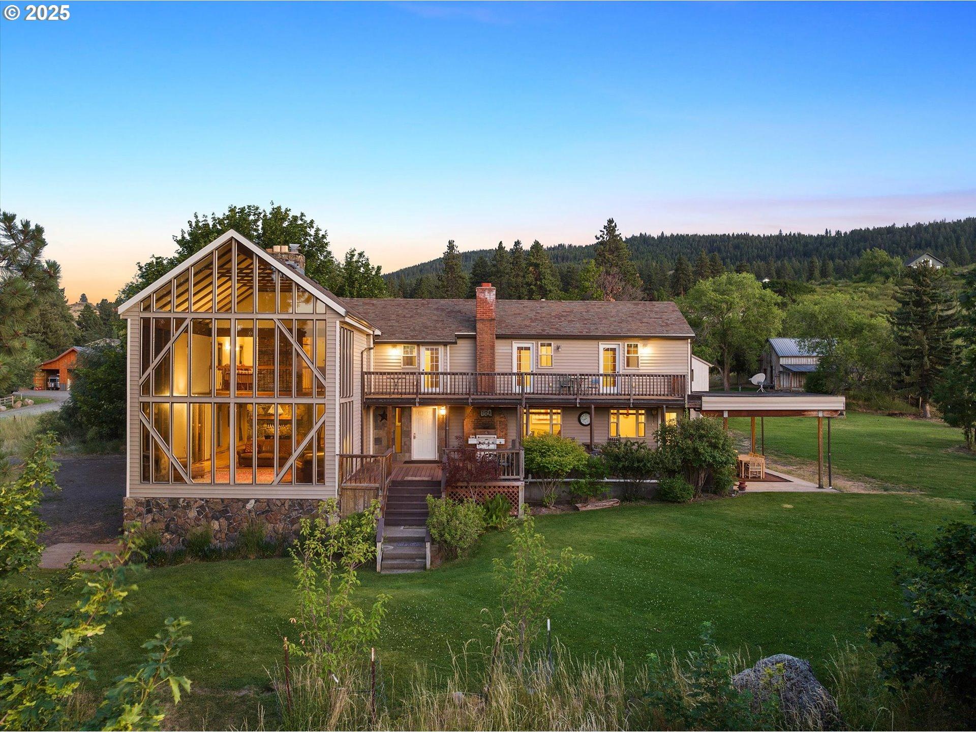 Lakeview Ln, La Grande, OR 97850