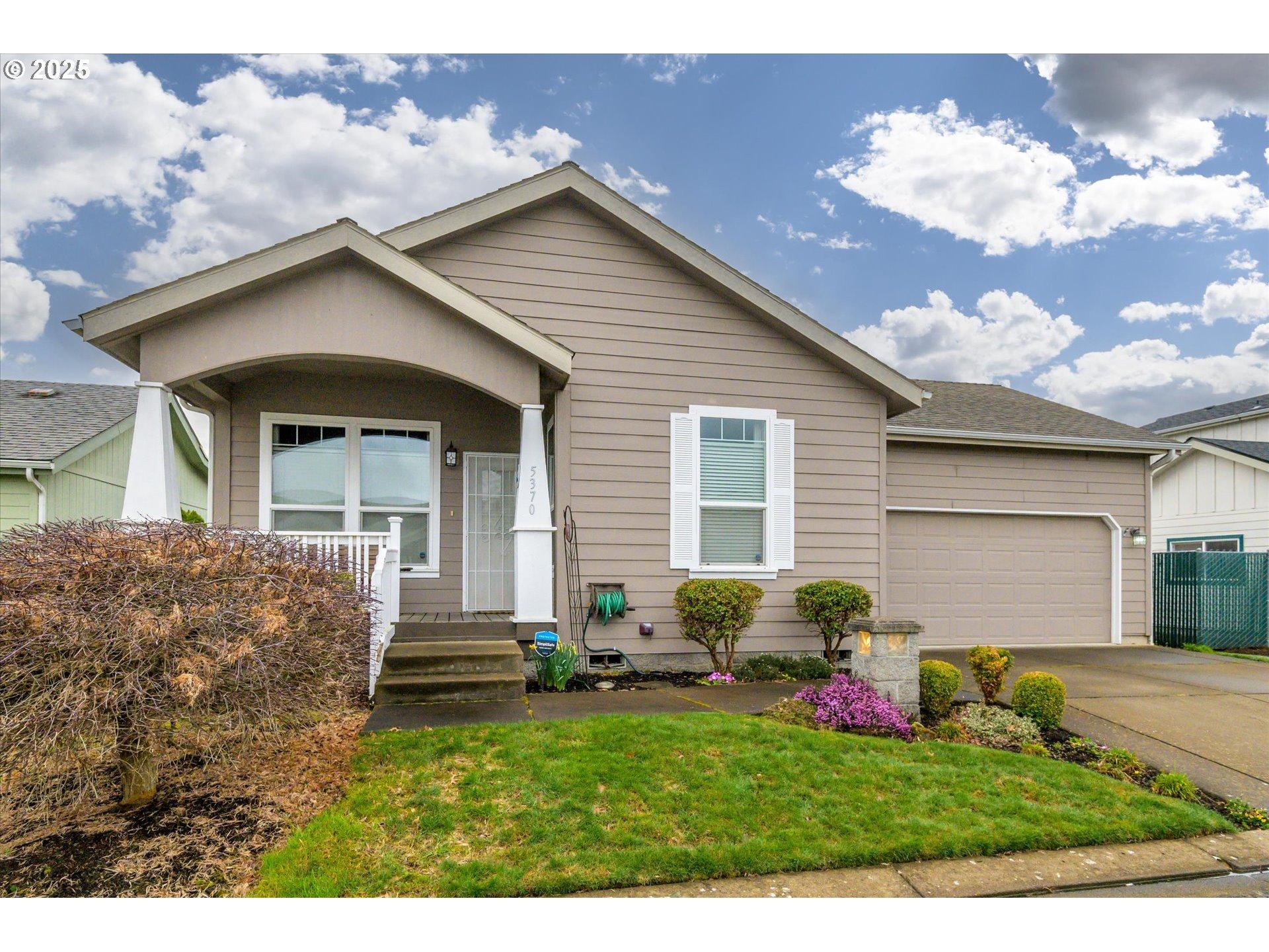 Cobblestone Ln, Eugene, OR 97402