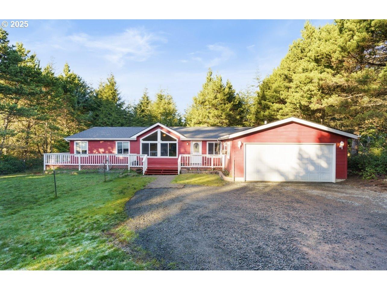 Sw Newton Dr, Waldport, OR 97394