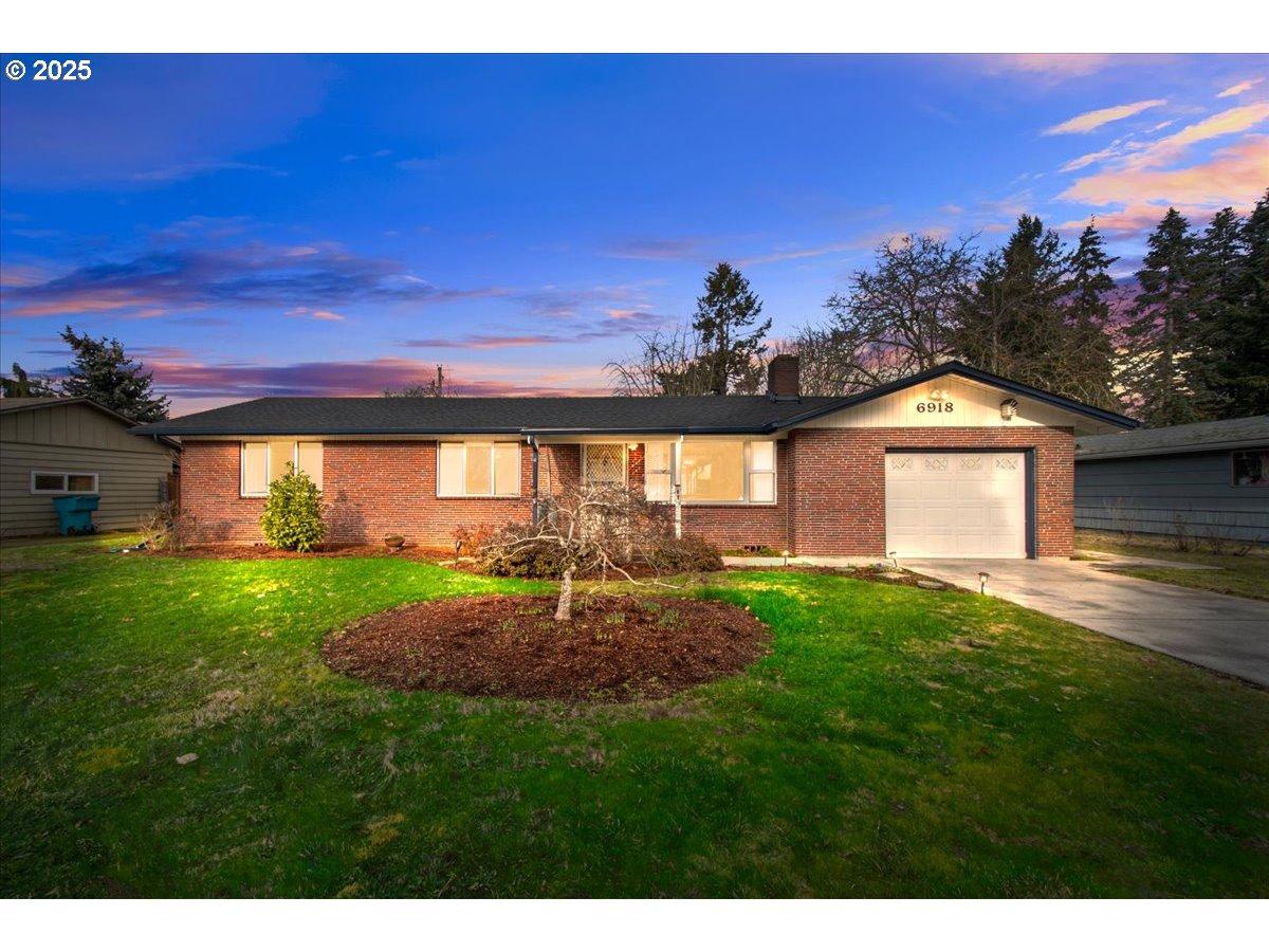 Carolina Ln, Vancouver, WA 98664