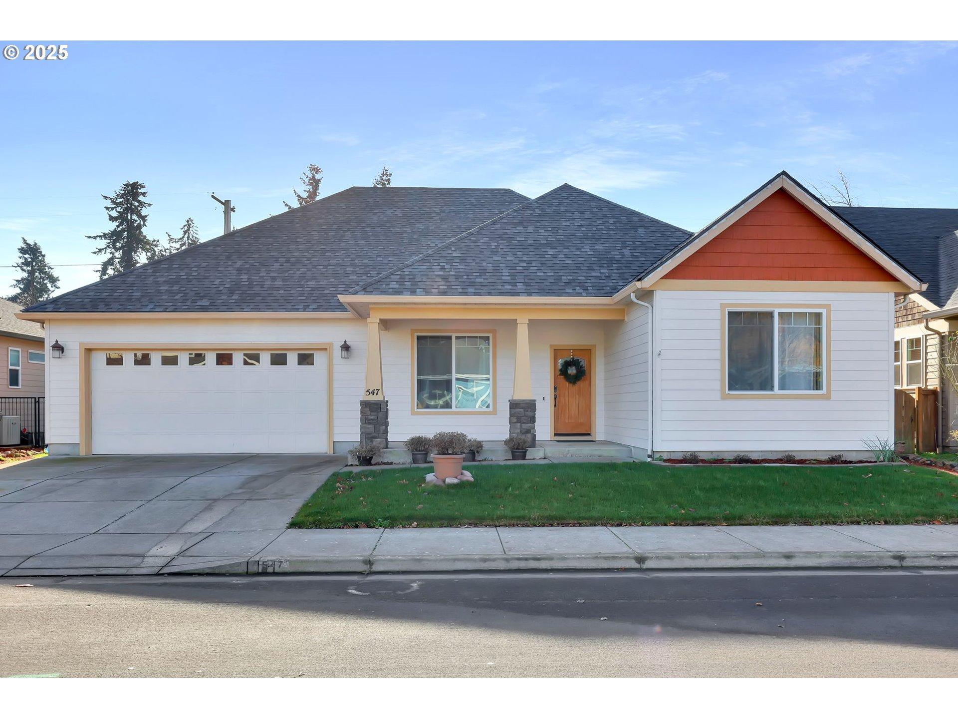 Ethan Ct, Springfield, OR 97477