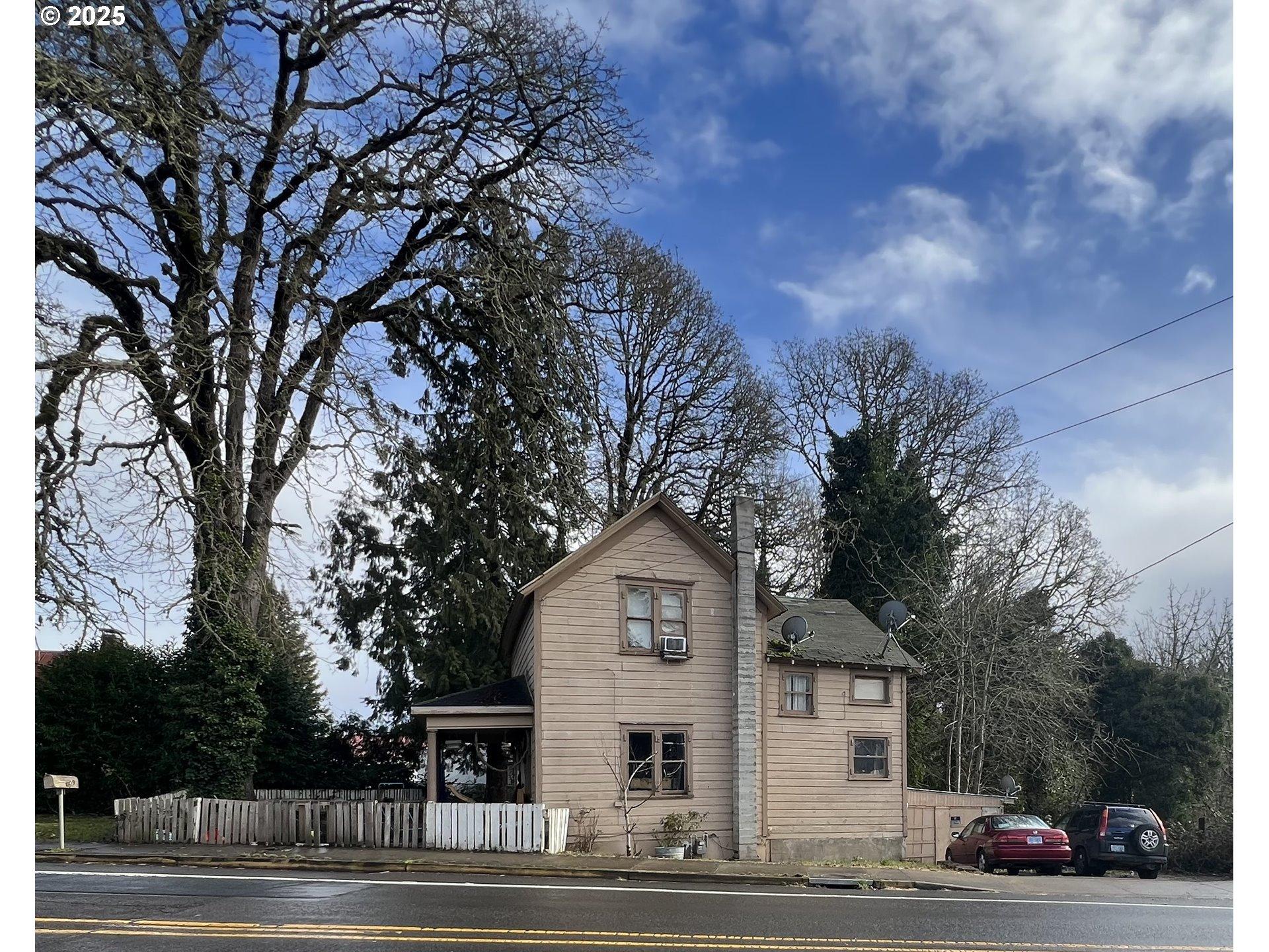 S Trade St, Amity, OR 97101