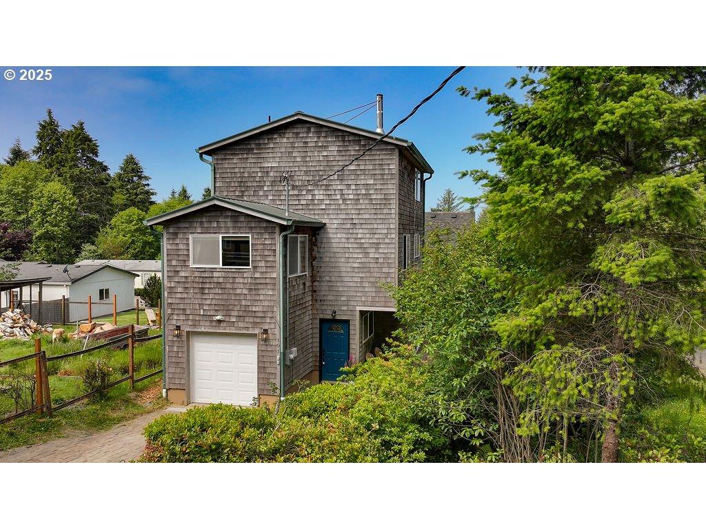 S Quadrant St, Rockaway Beach, OR 97136