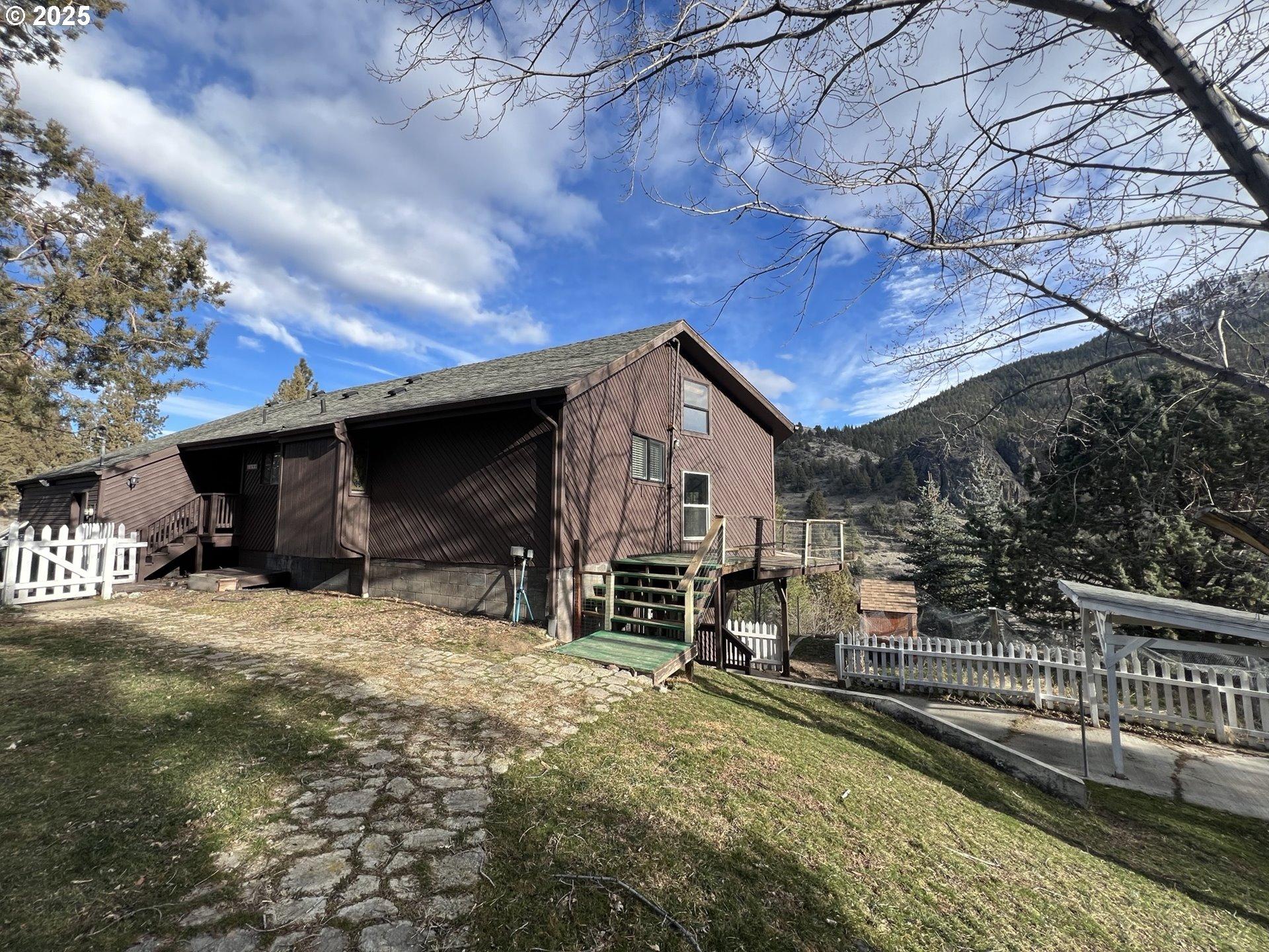 Adam Dr, Canyon City, OR 97820