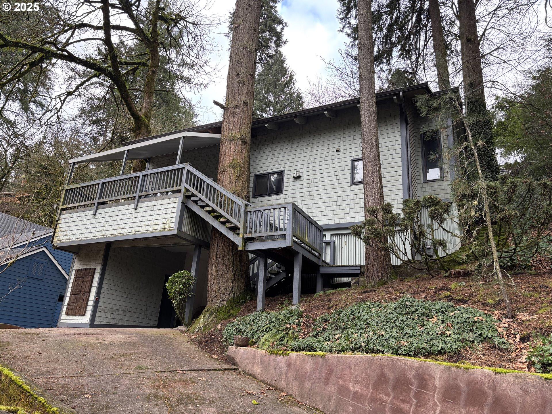 Maple St, Lake Oswego, OR 97034