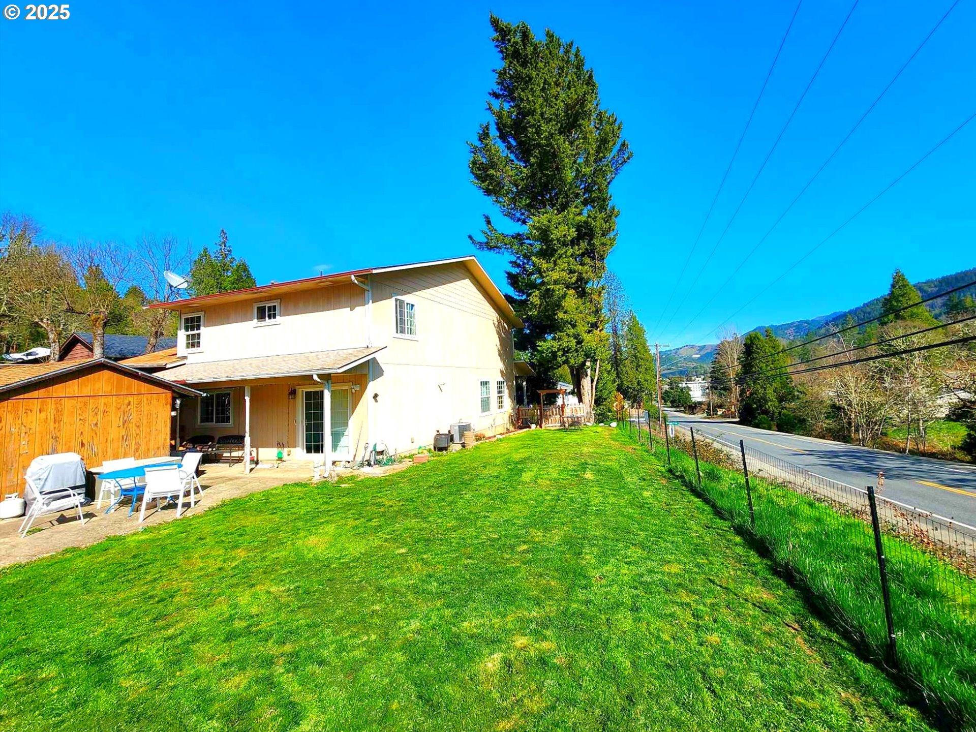 Canyon View St, Canyonville, OR 97417
