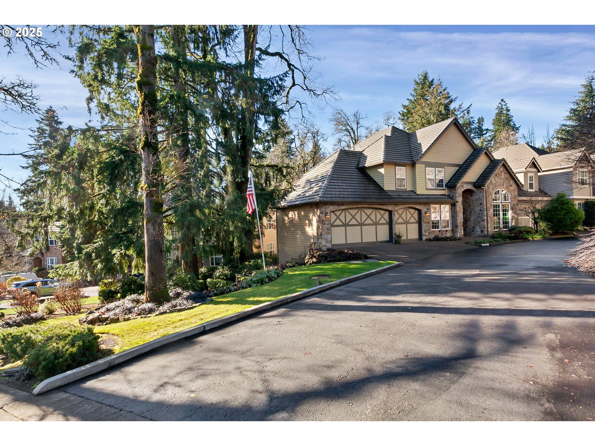 Beacon Hill Dr, West Linn, OR 97068