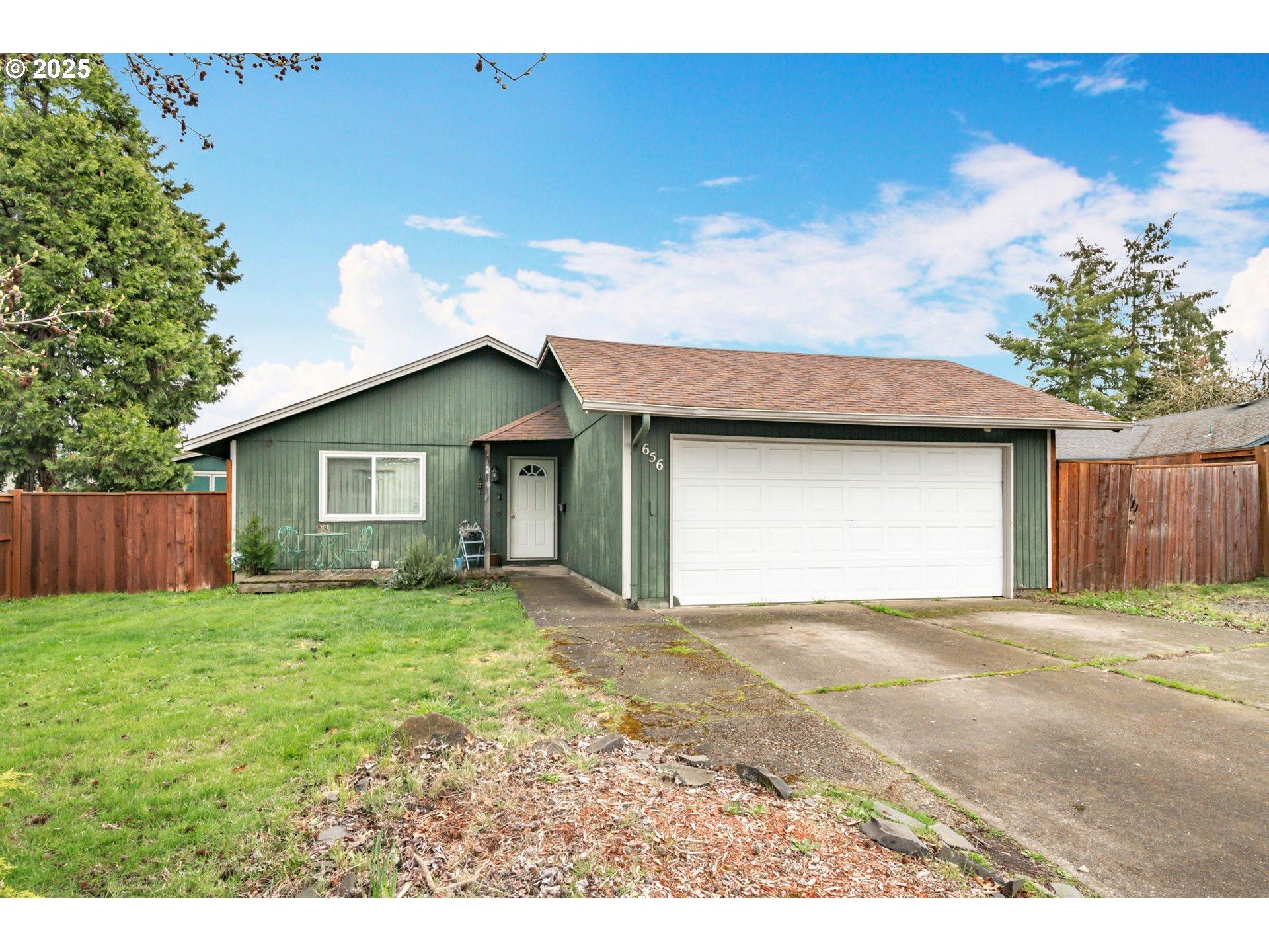 Janus St, Springfield, OR 97477