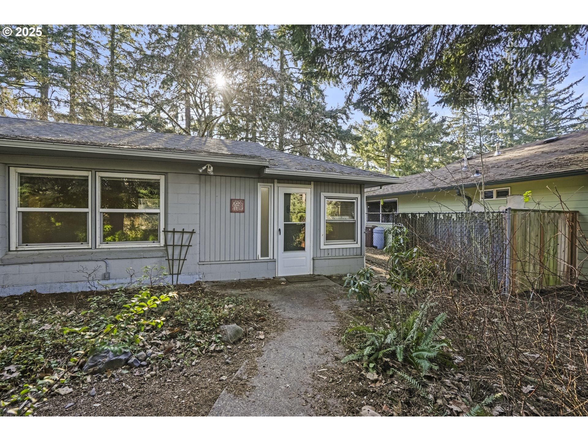 Ne Russell Pl, Portland, OR 97220