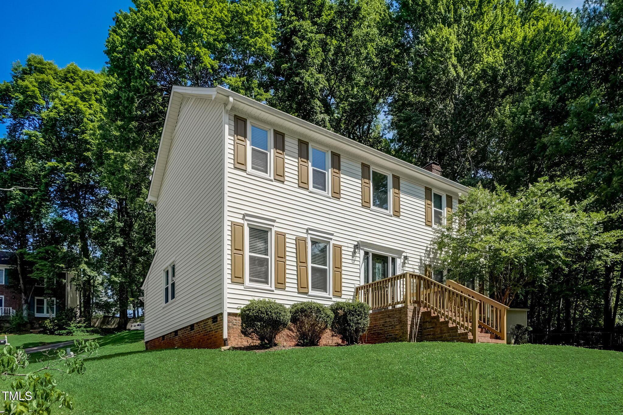 W Wyatts Pond Ln, Cary, NC 27513