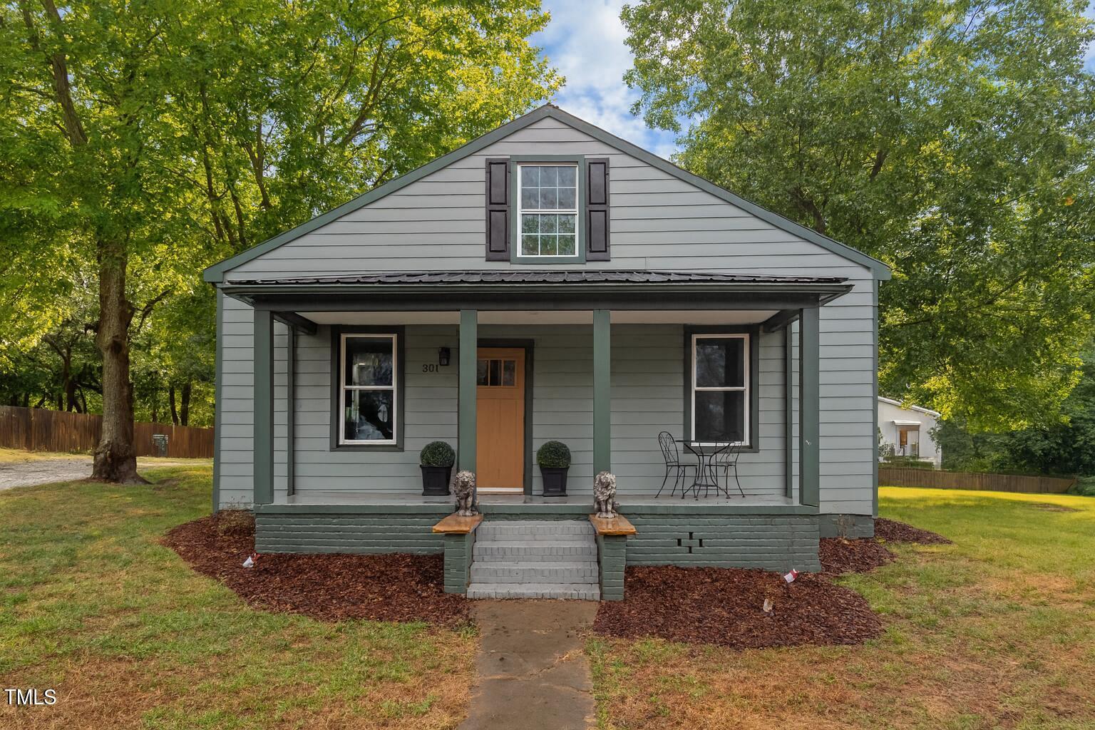 W Hill Ave S, Hillsborough, NC 27278