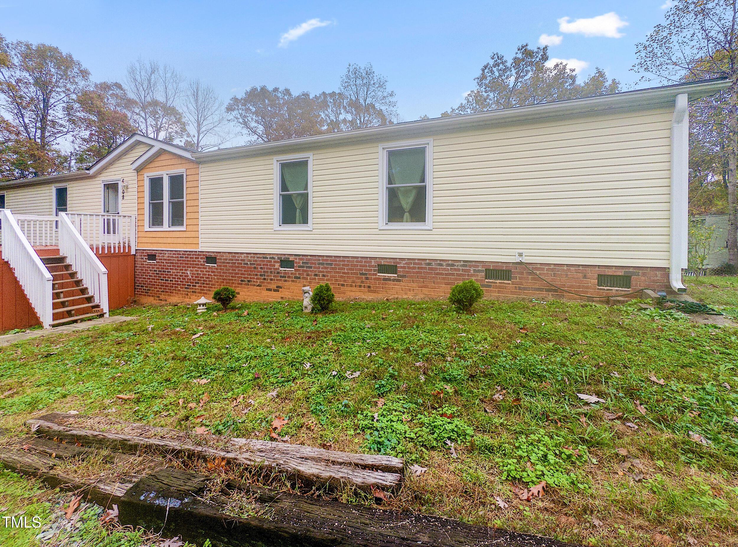 Treetop Ct, Snow Camp, NC 27349