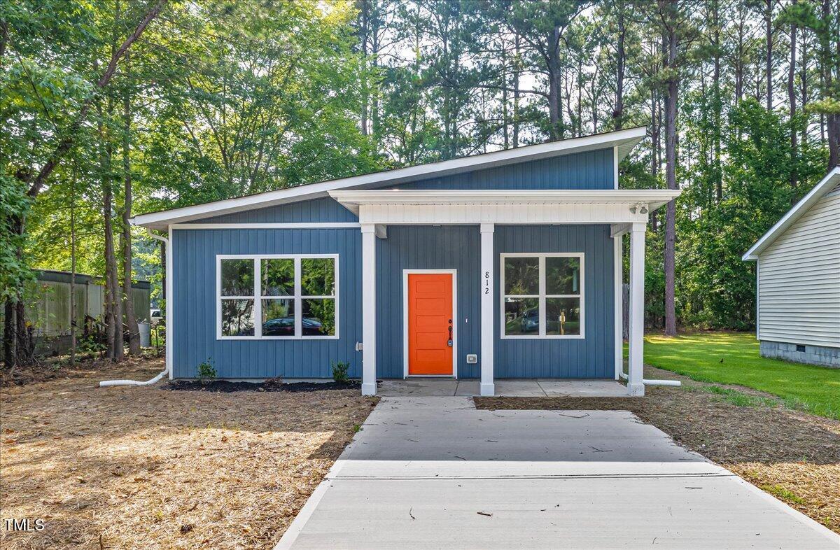 Blount St, Smithfield, NC 27577