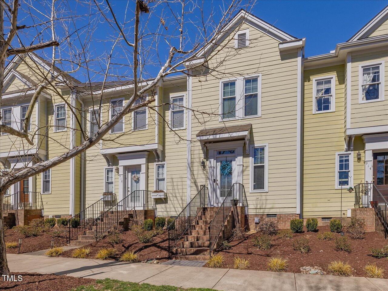 Highgrove Dr, Chapel Hill, NC 27516