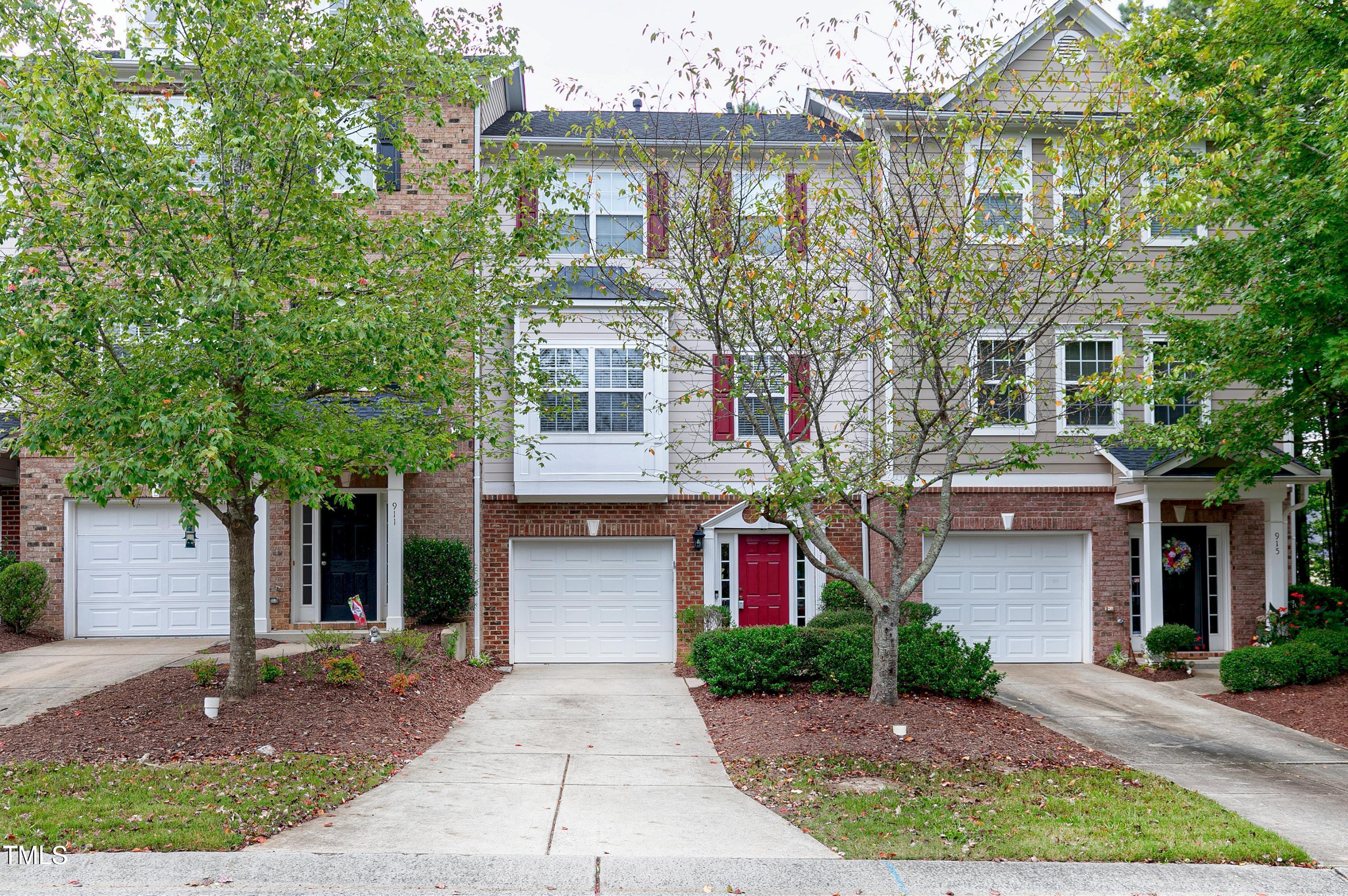 Straywhite Ave, Apex, NC 27539
