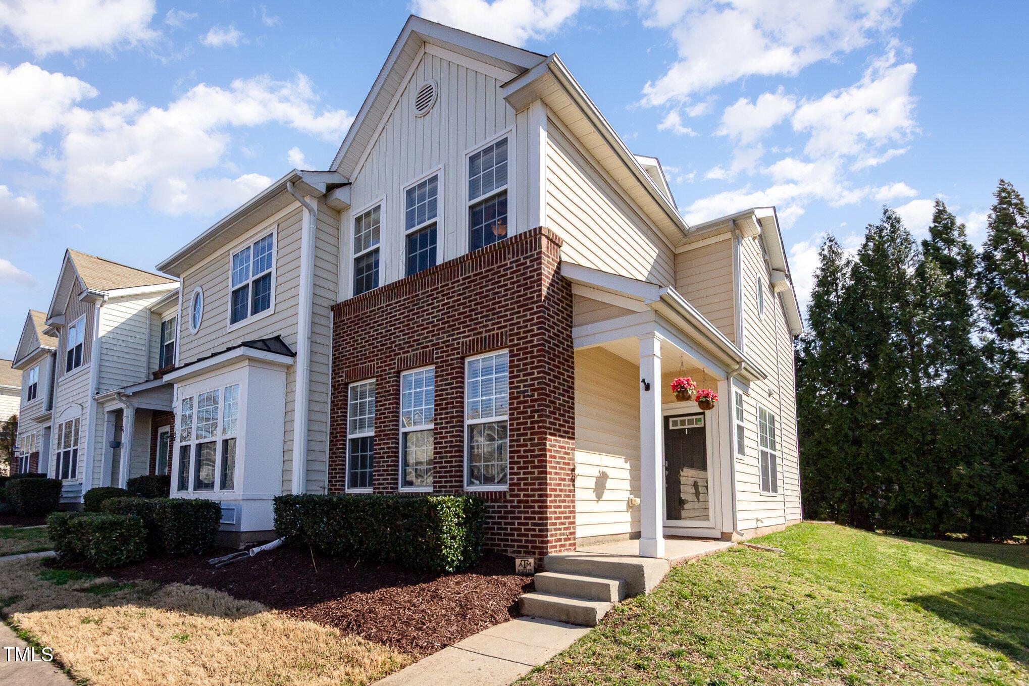 Silverthread Ln, Raleigh, NC 27617