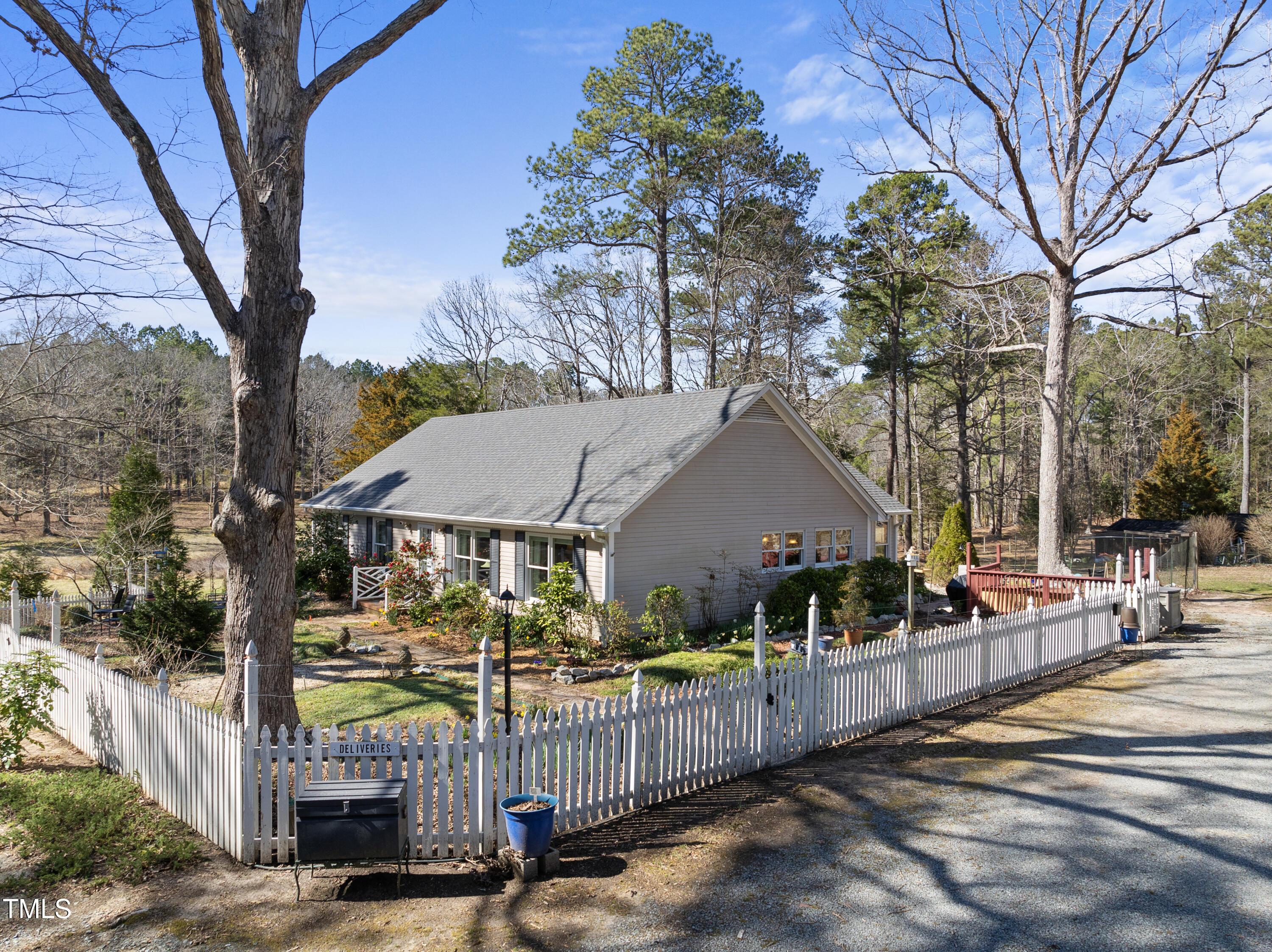 Farrington Mill Rd, Chapel Hill, NC 27517