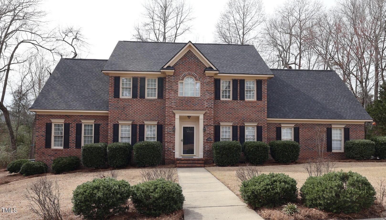 Munford Dr, Fayetteville, NC 28306