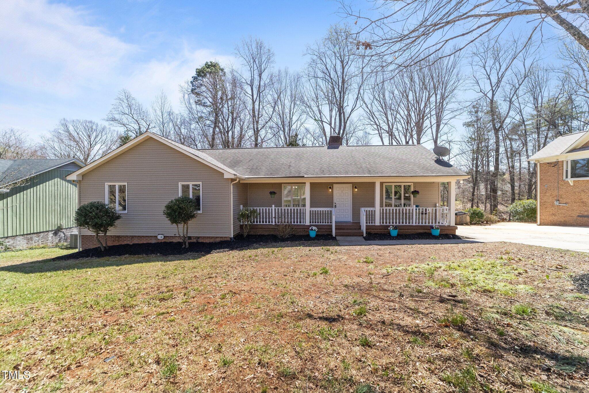 Holly Crest Ct, Greensboro, NC 27410