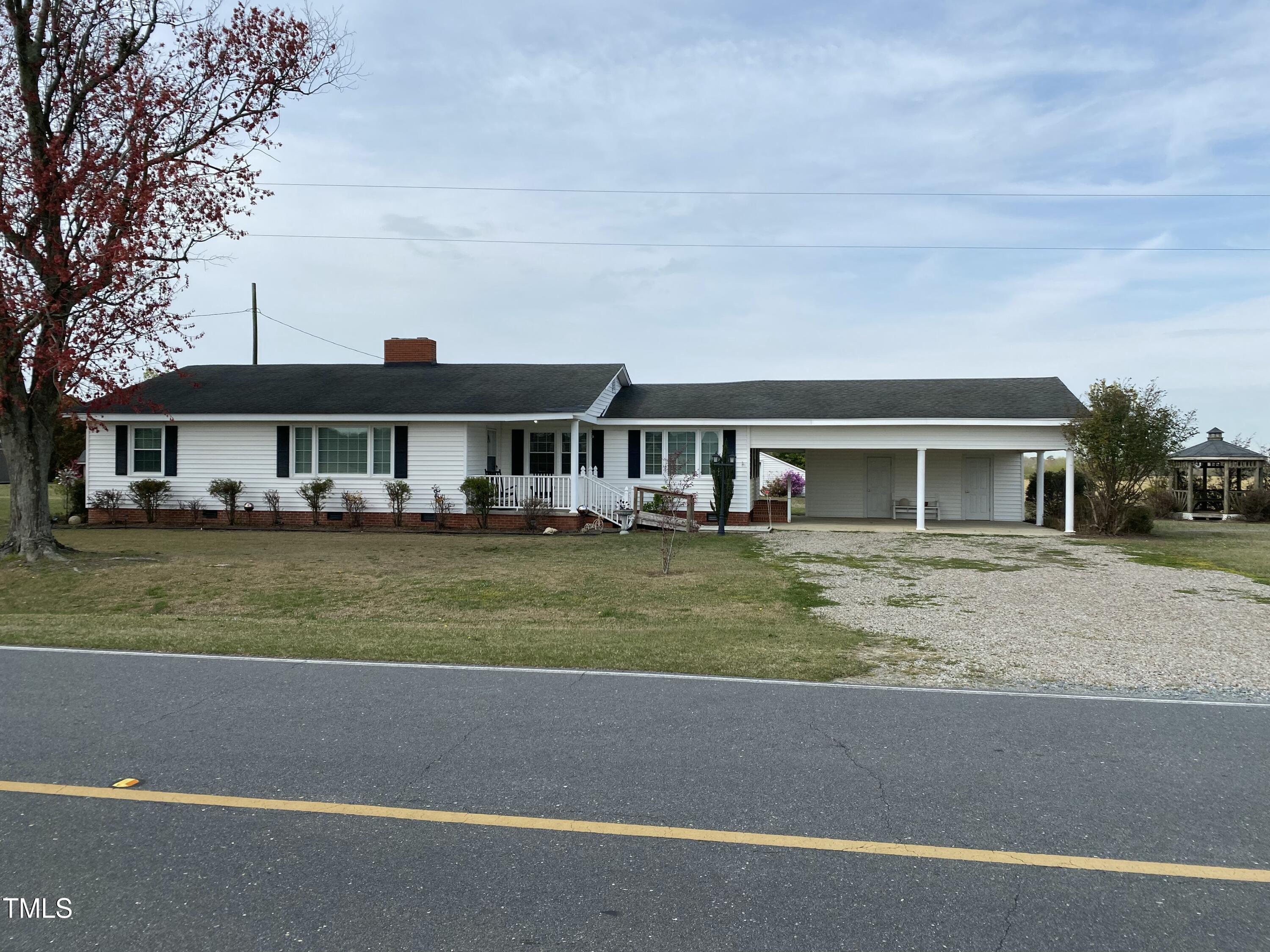 Core Rd, Dunn, NC 28334
